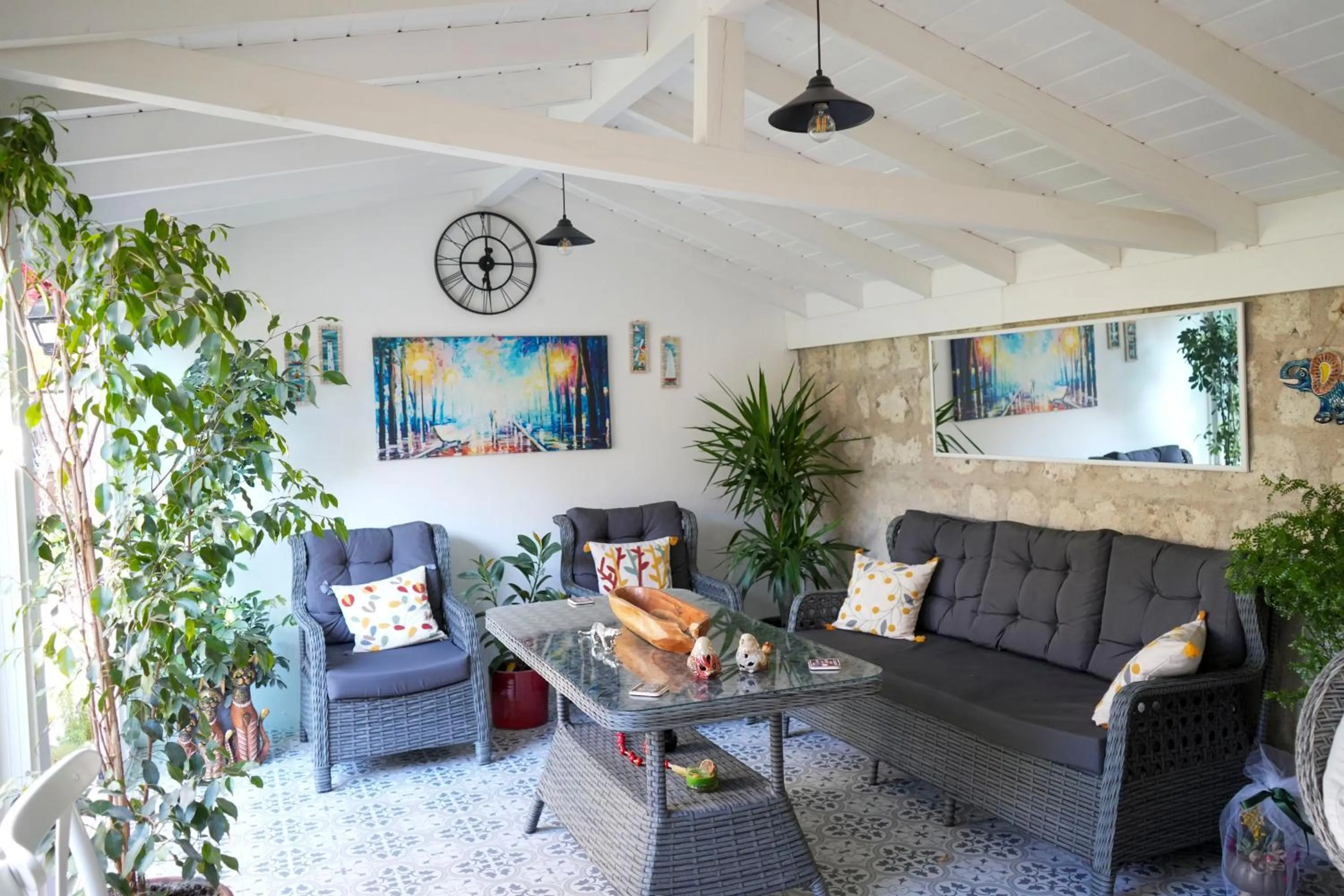 Seating area in Müzeyyen Hanım Konağı Alaçatı