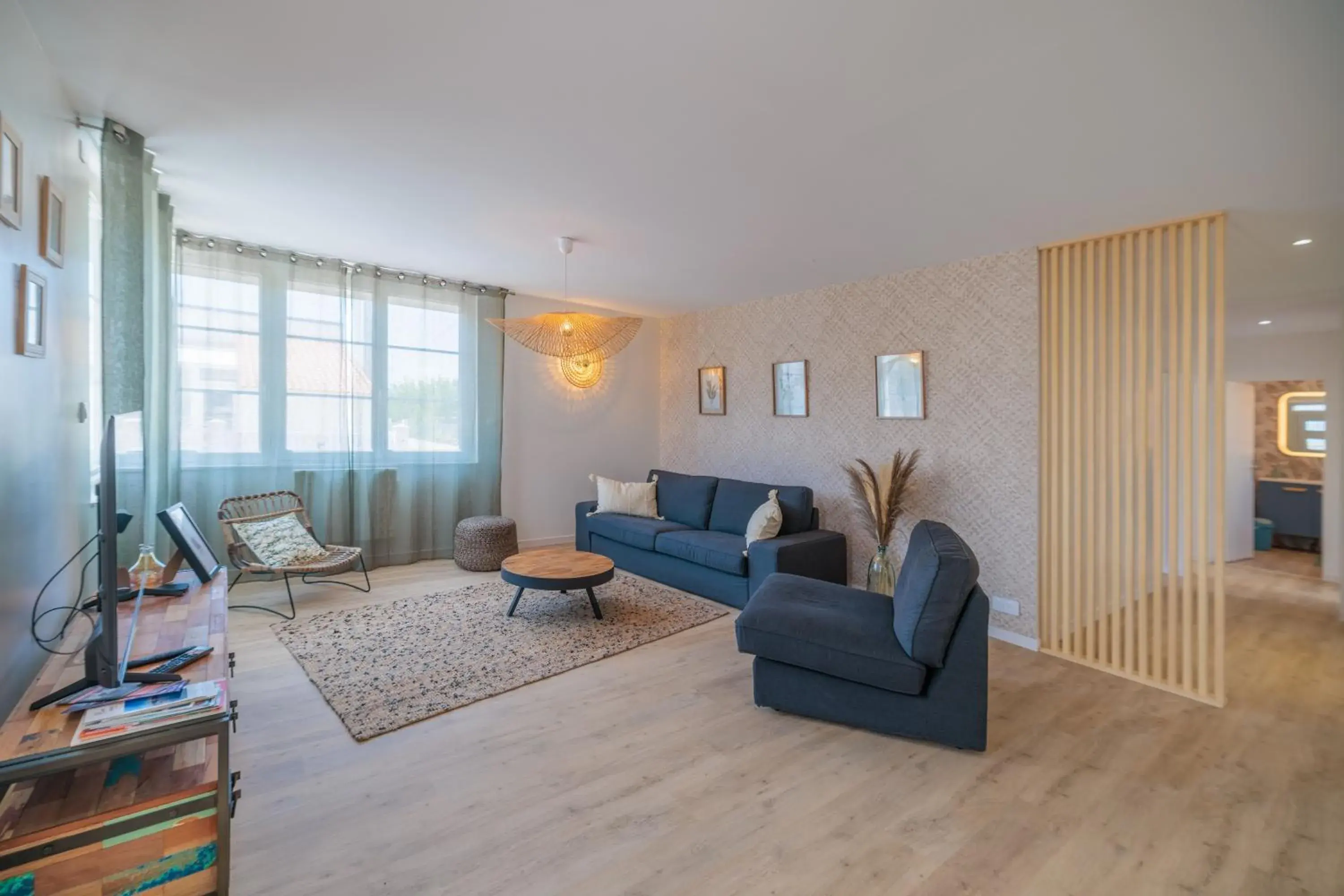 Appartement avec patio au centre de Royan, proche plage et marché, parking Appartement avec patio au centre de Royan, proche plage et marché, parking