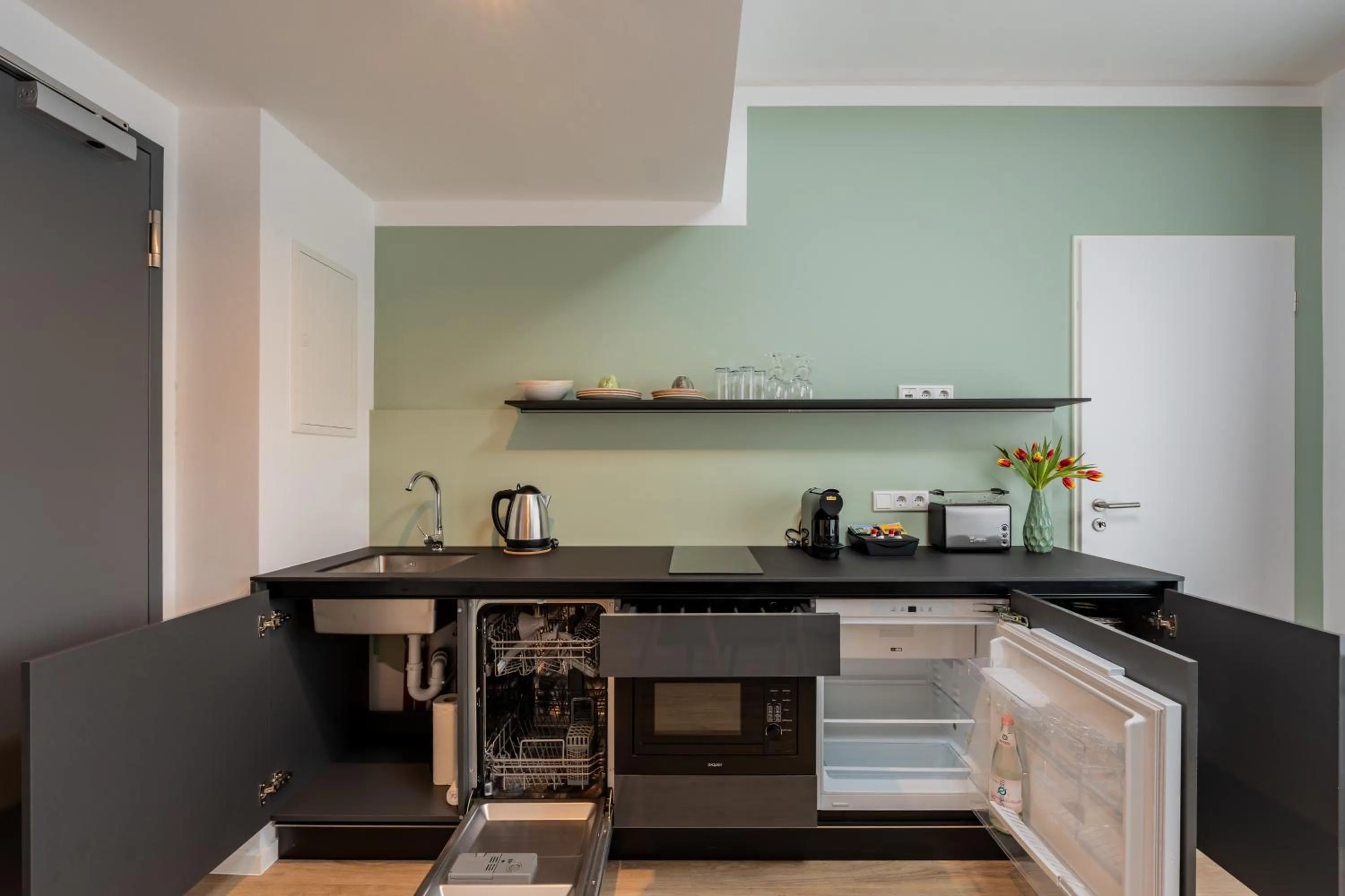 Kitchen or kitchenette in Nena Apartments Berlin Adlershof