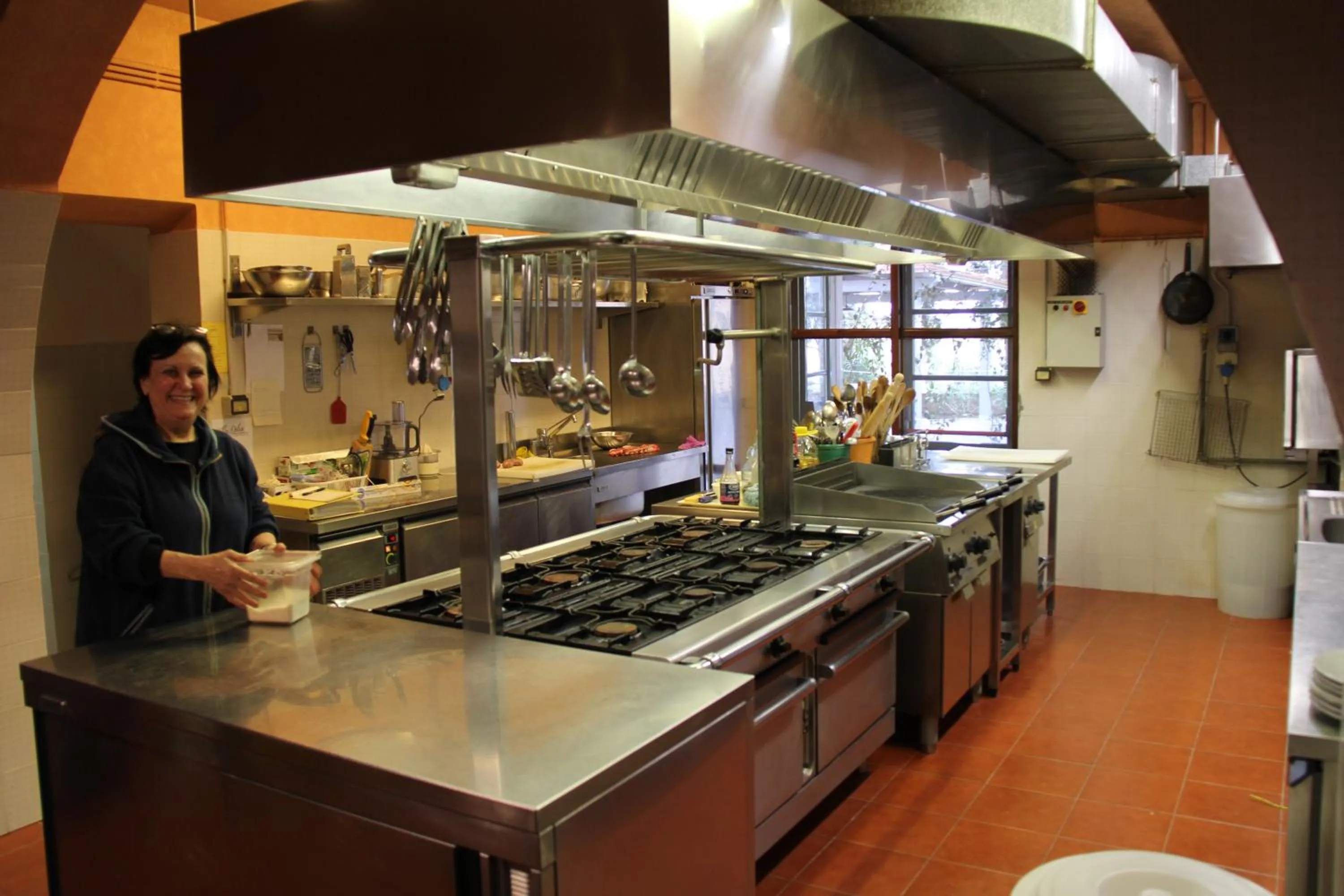 Kitchen or kitchenette in Villa Delia Hotel and Cooking School