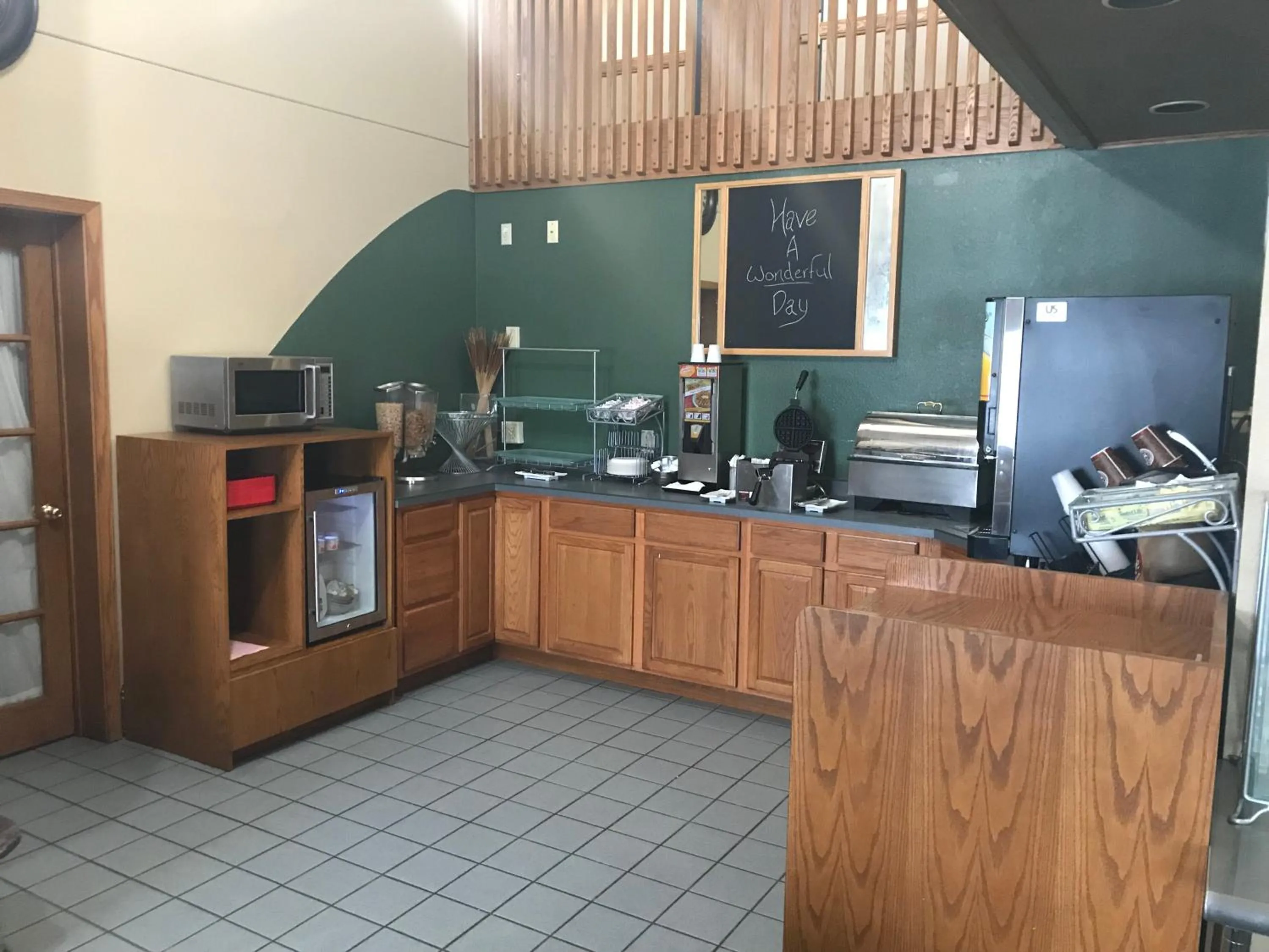 Buffet breakfast, Kitchen/Kitchenette in AmericInn by Wyndham Blackduck