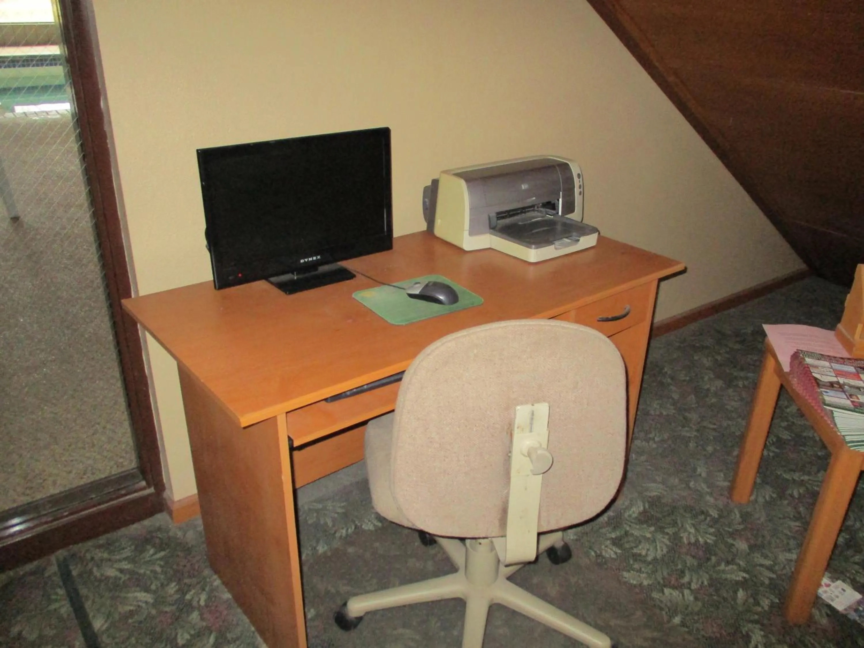 Business facilities, TV/Entertainment Center in AmericInn by Wyndham Blackduck