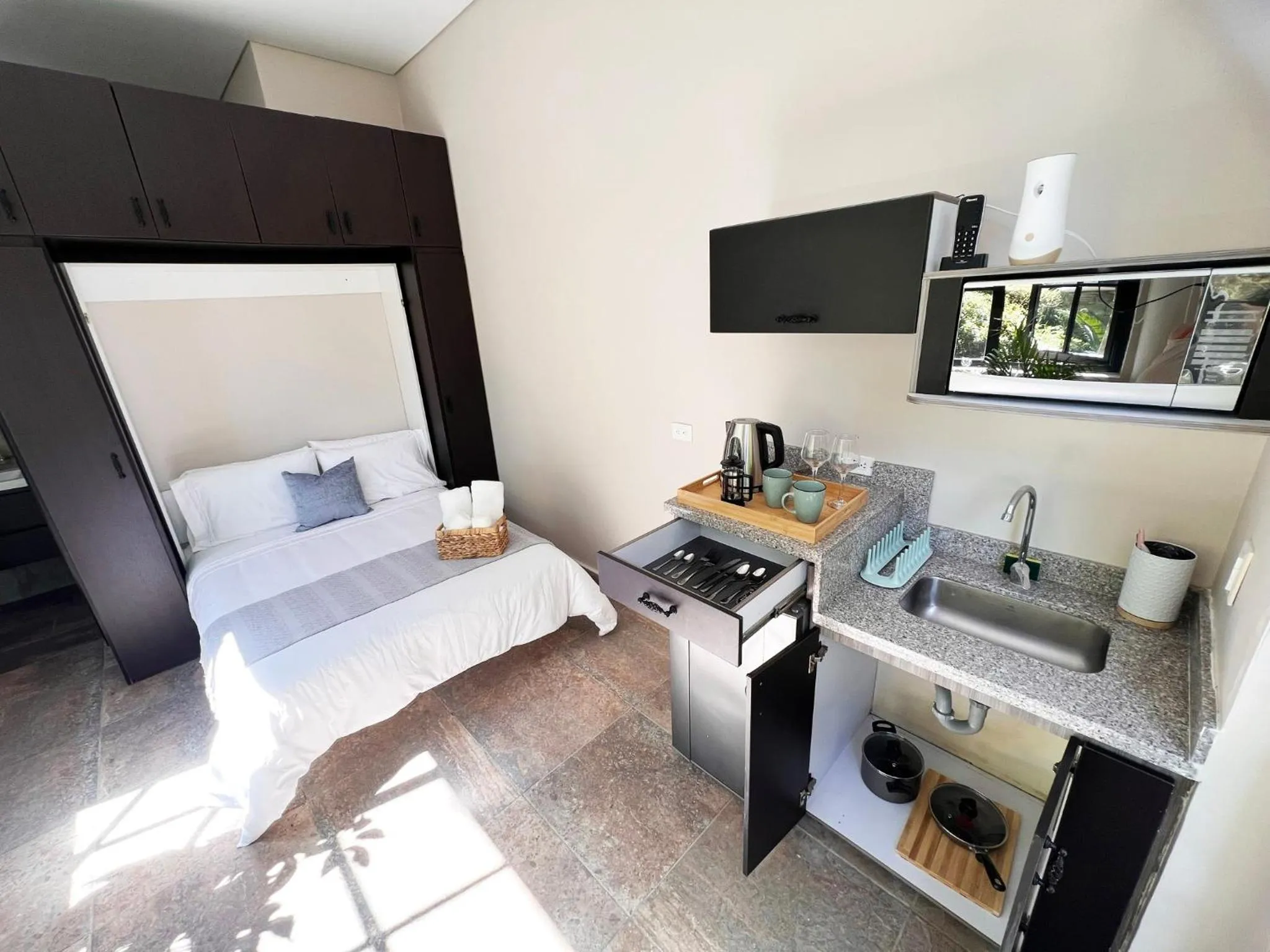 Kitchen or kitchenette, Bed in 1714 Hotel Boutique Guatapé