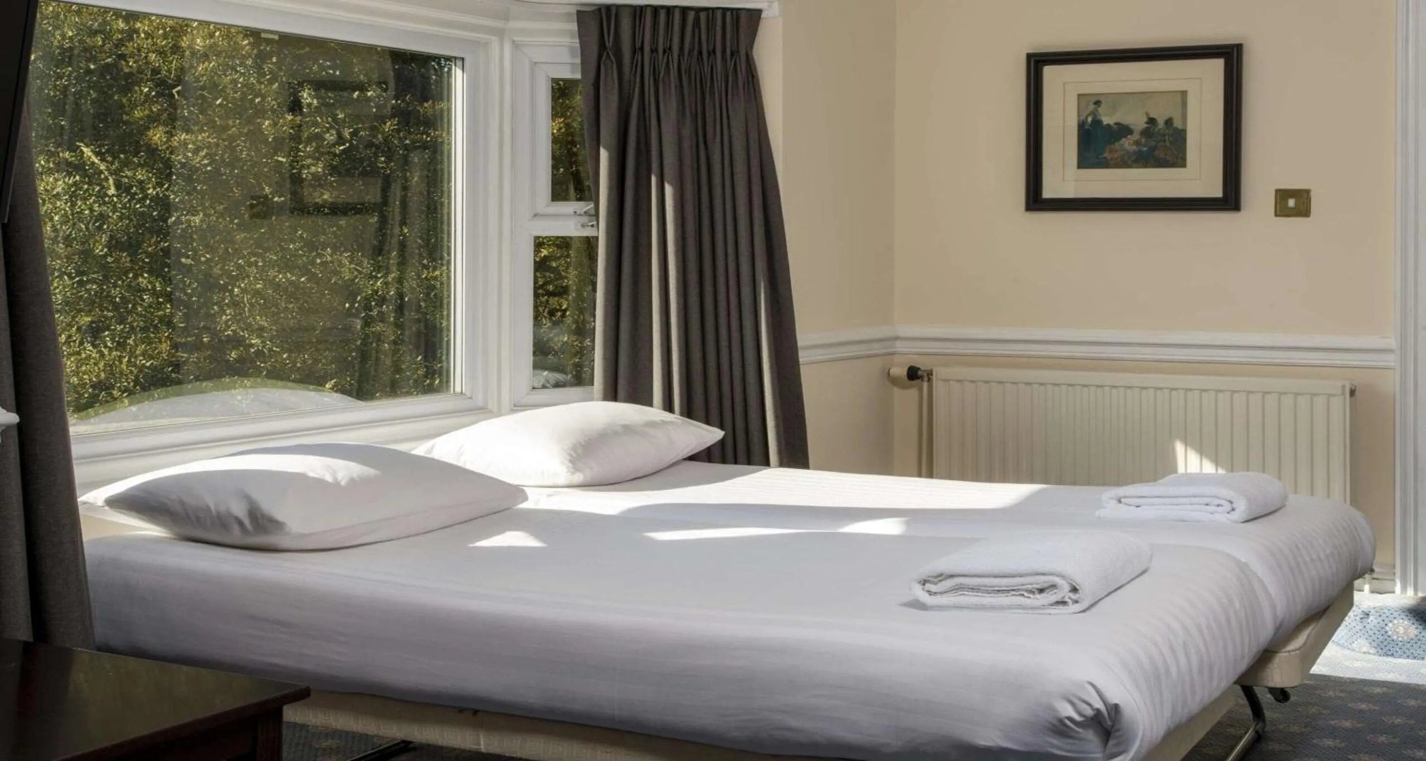 Bedroom, Bed in Bournemouth Carlton Hotel, BW Signature Collection