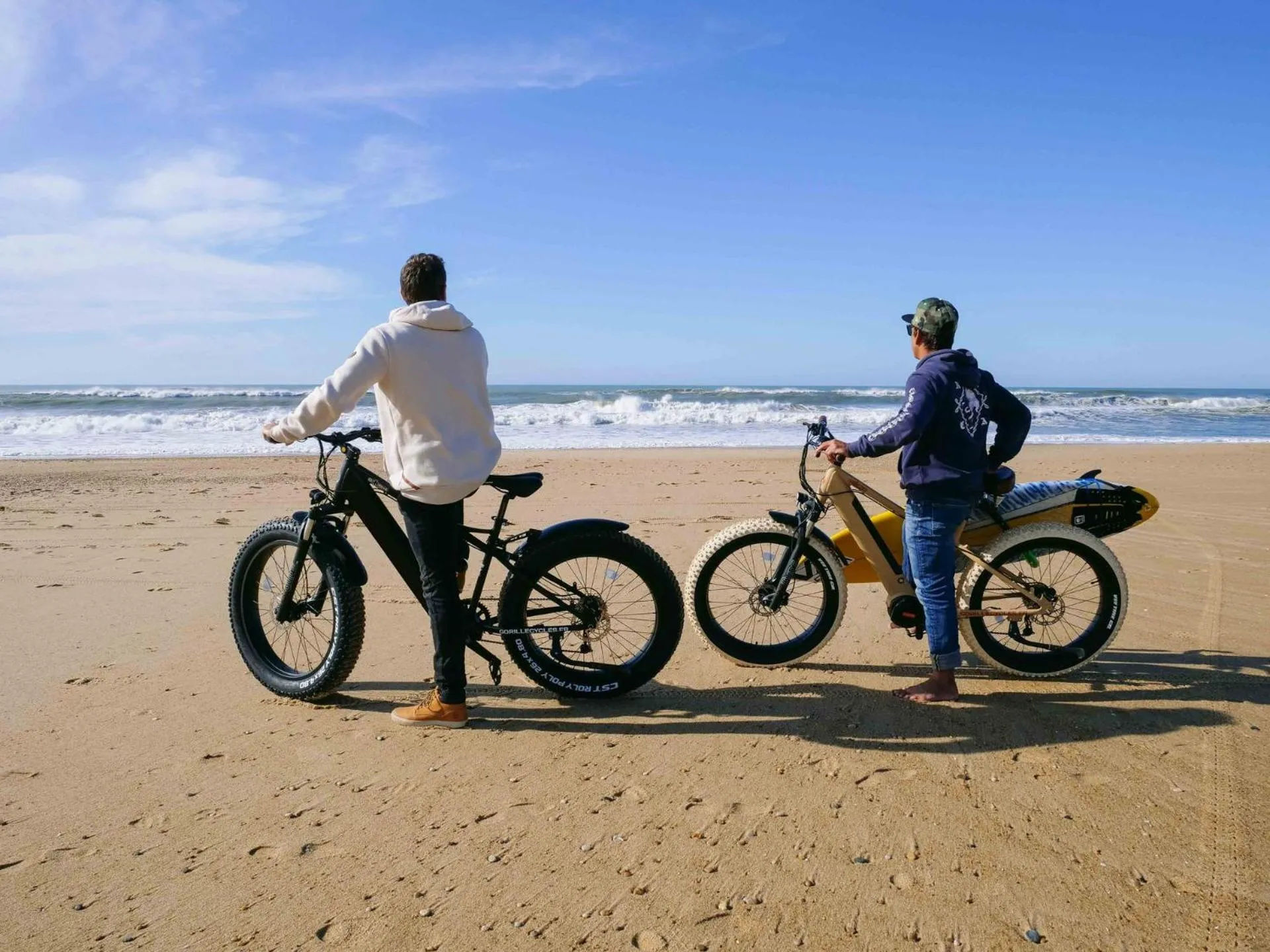 Cycling in Villa de l'Etang Blanc