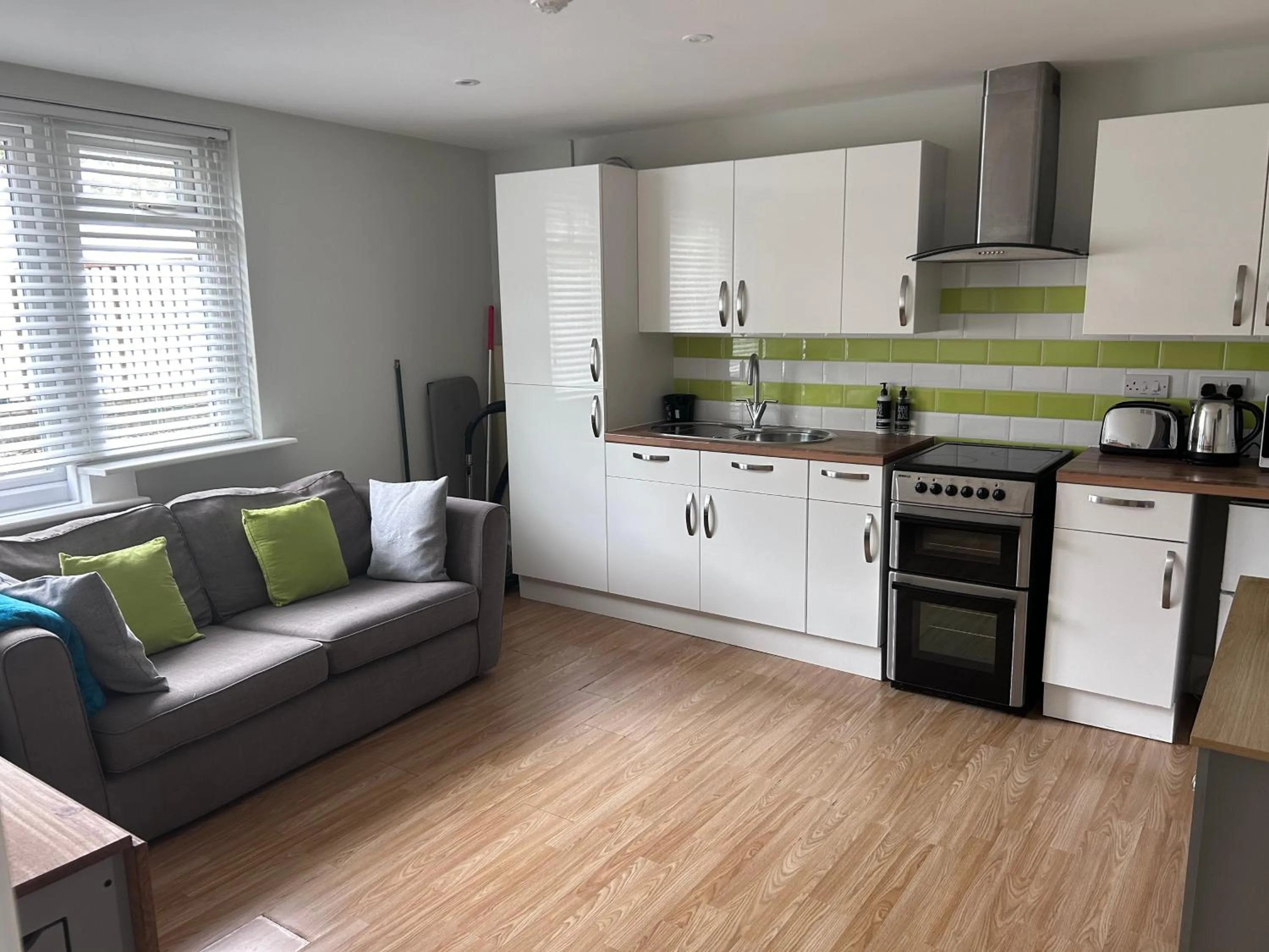 Kitchen or kitchenette in Marsham Court Hotel