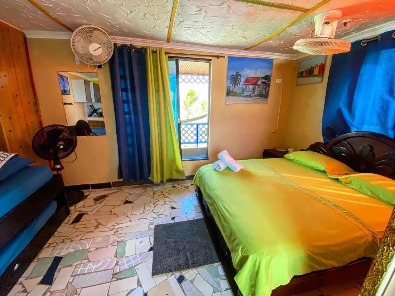 Bed in Yellow Moon Guesthouse & Apartments