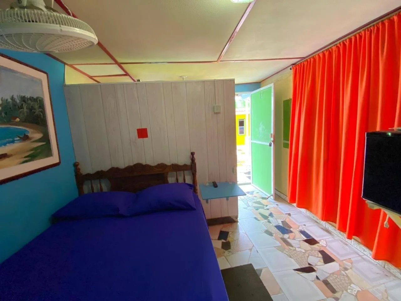 Bed in Yellow Moon Guesthouse & Apartments