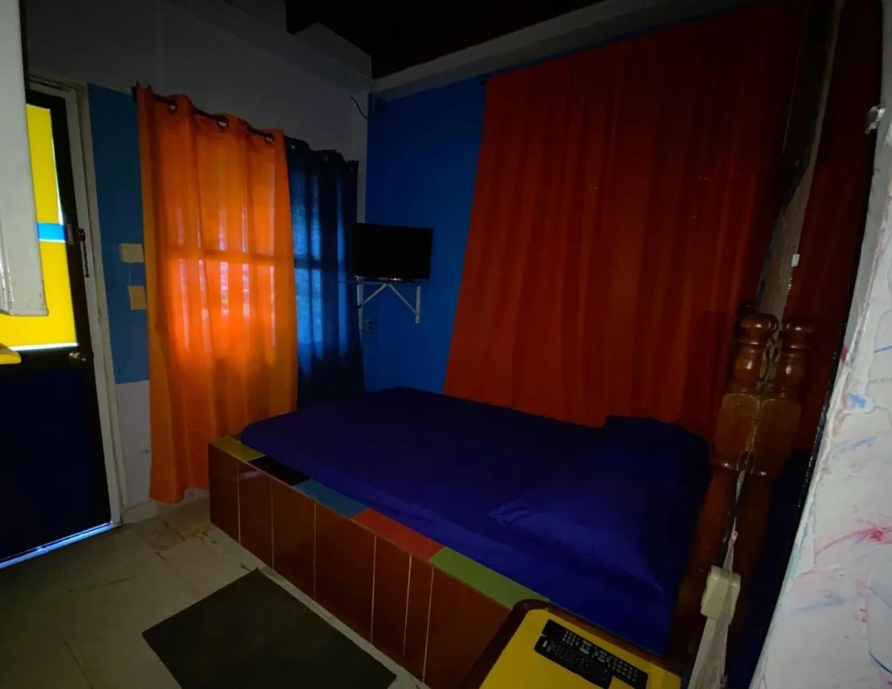 Bed in Yellow Moon Guesthouse & Apartments