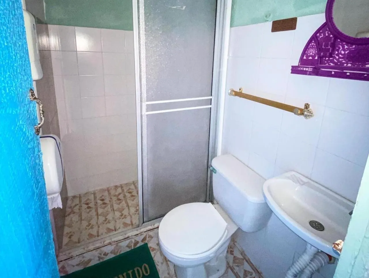 Yellow Moon Guesthouse & Apartments