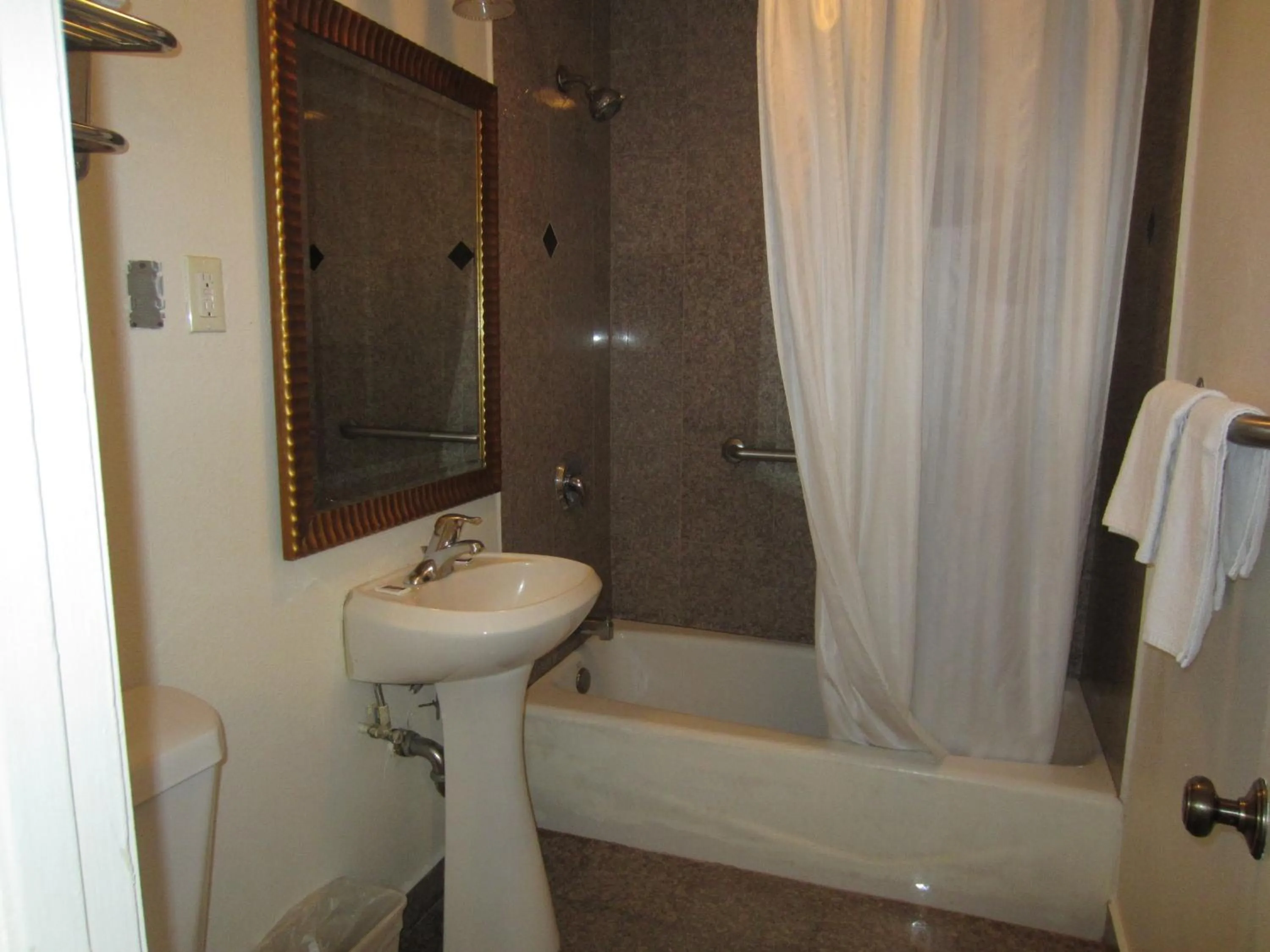 Bathroom in Tropico Motel