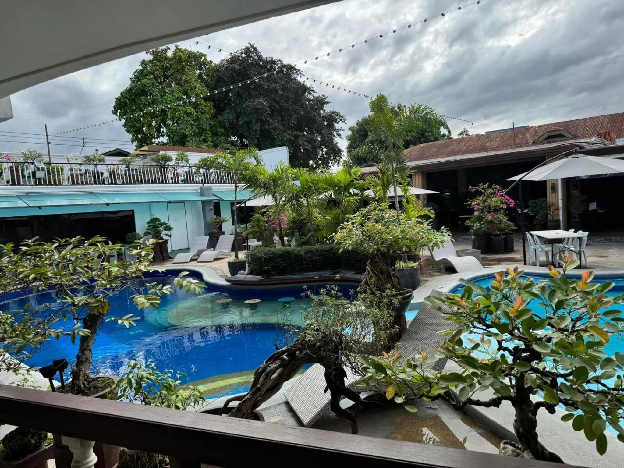 Restaurant/places to eat in Vincent Resort Hotel