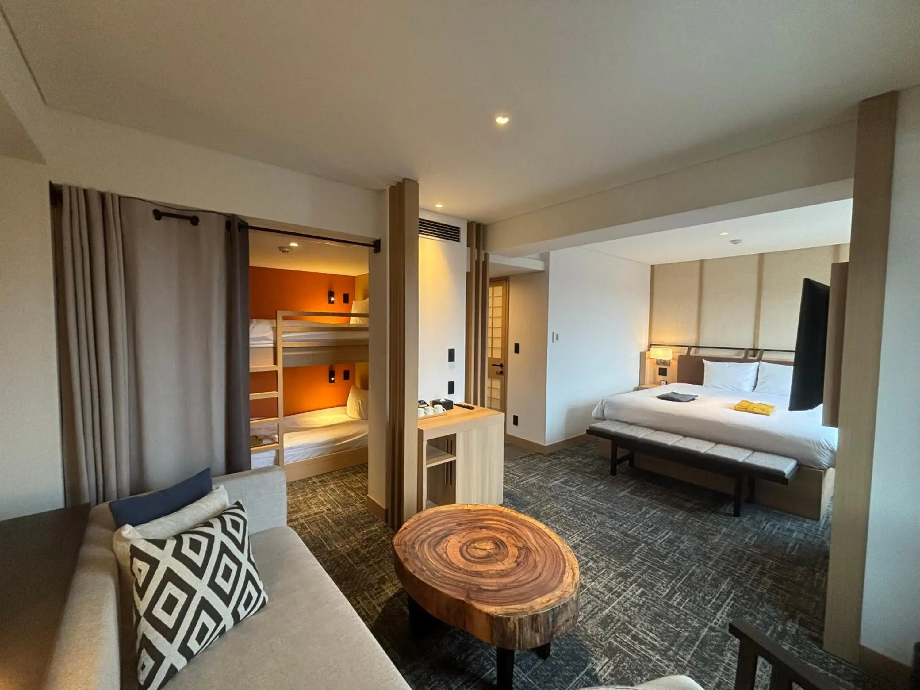 Deluxe Quadruple Room in Nozo Hotel Deluxe Quadruple Room in Nozo Hotel