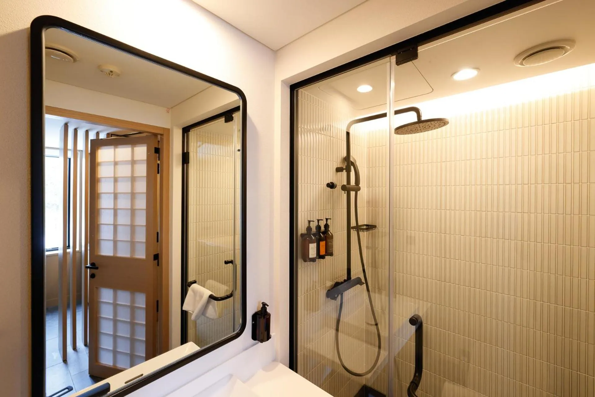 Shower in Nozo Hotel