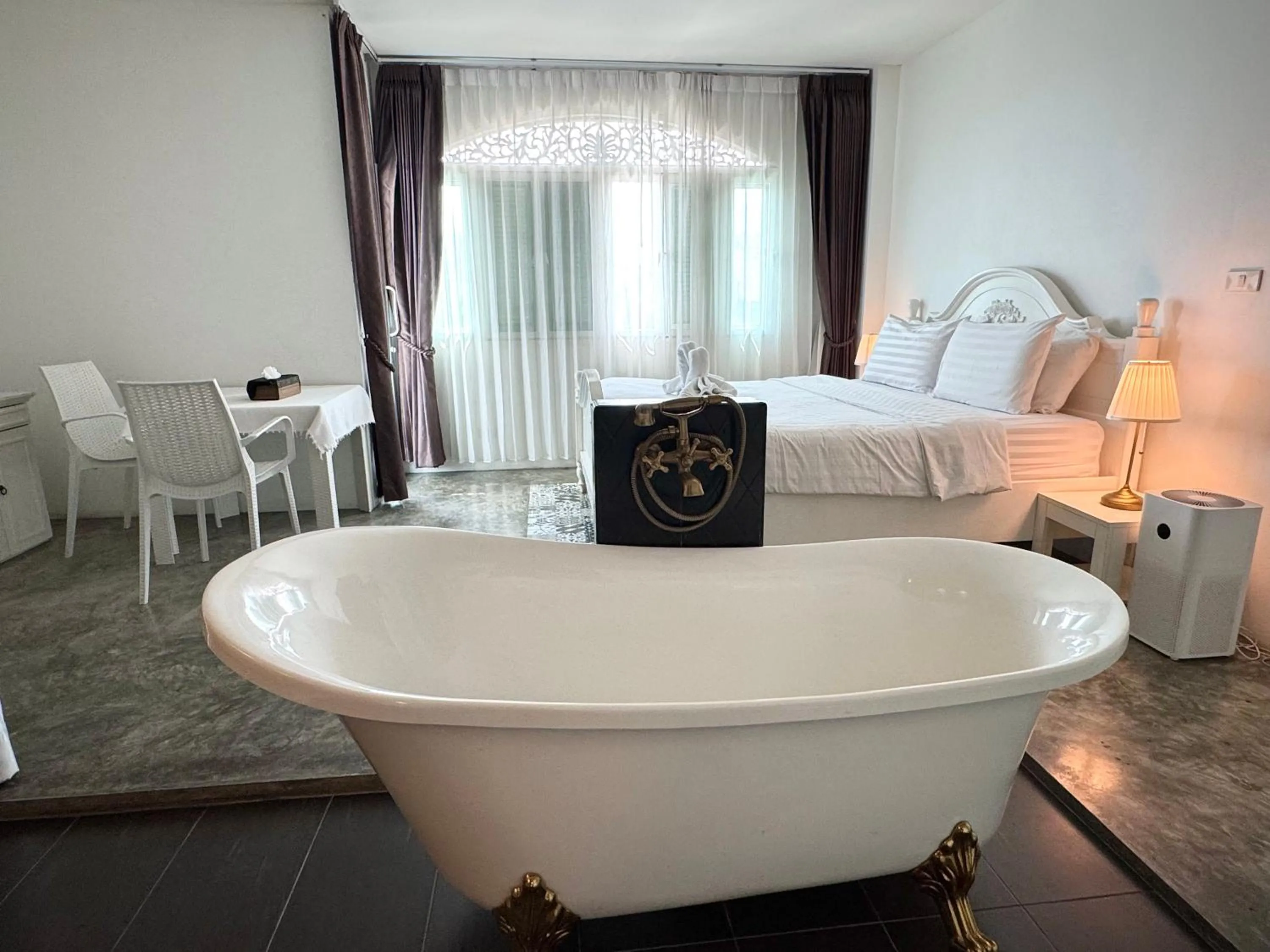 Hot Tub, Bed in Nidhra Lanna Hotel Chiang Mai