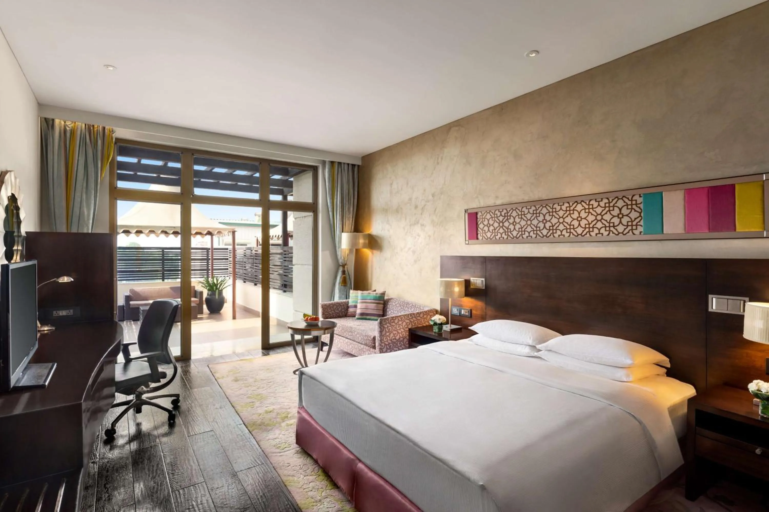 Bedroom, Bed in Hilton Jaipur