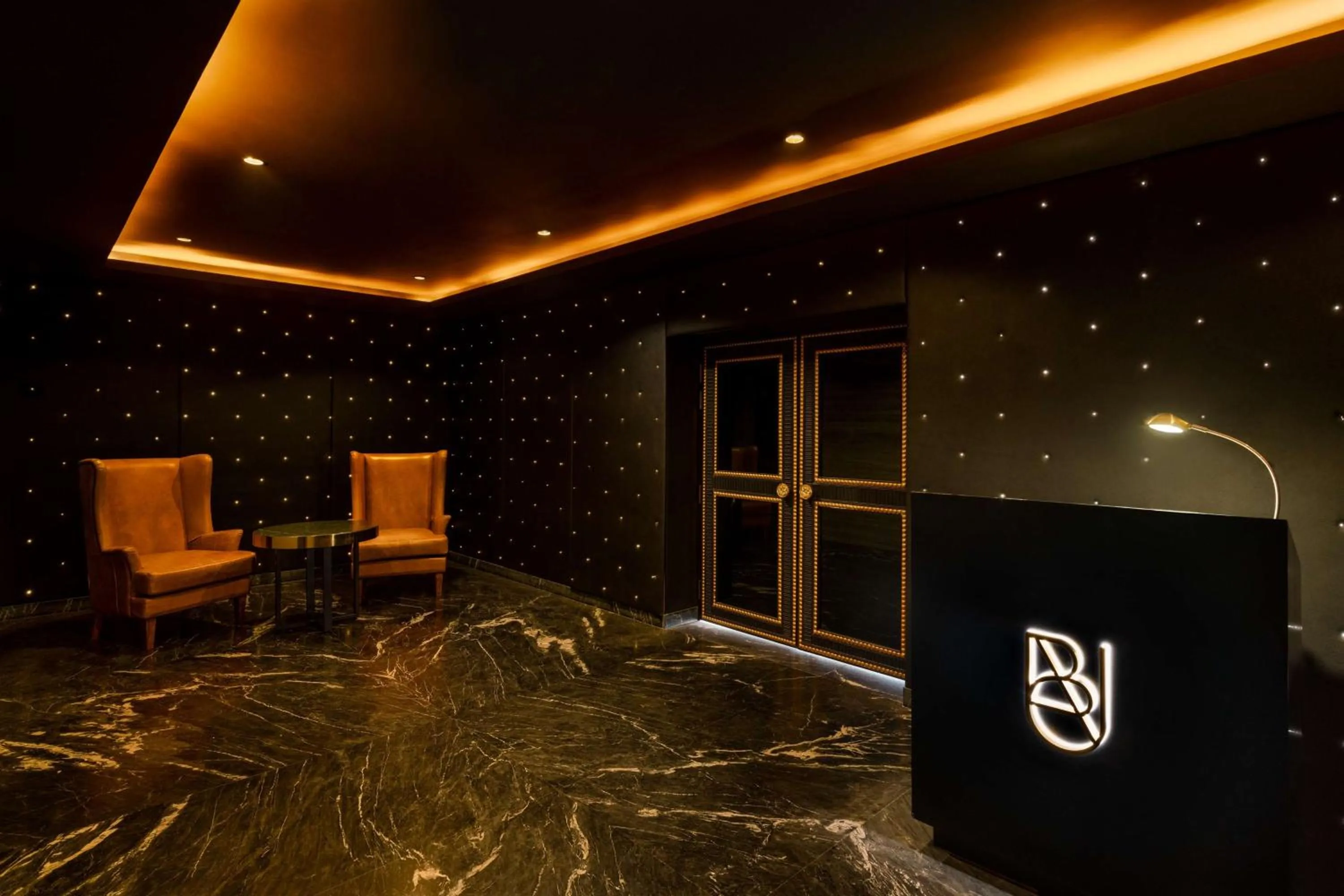 Restaurant/places to eat in Hilton Jaipur