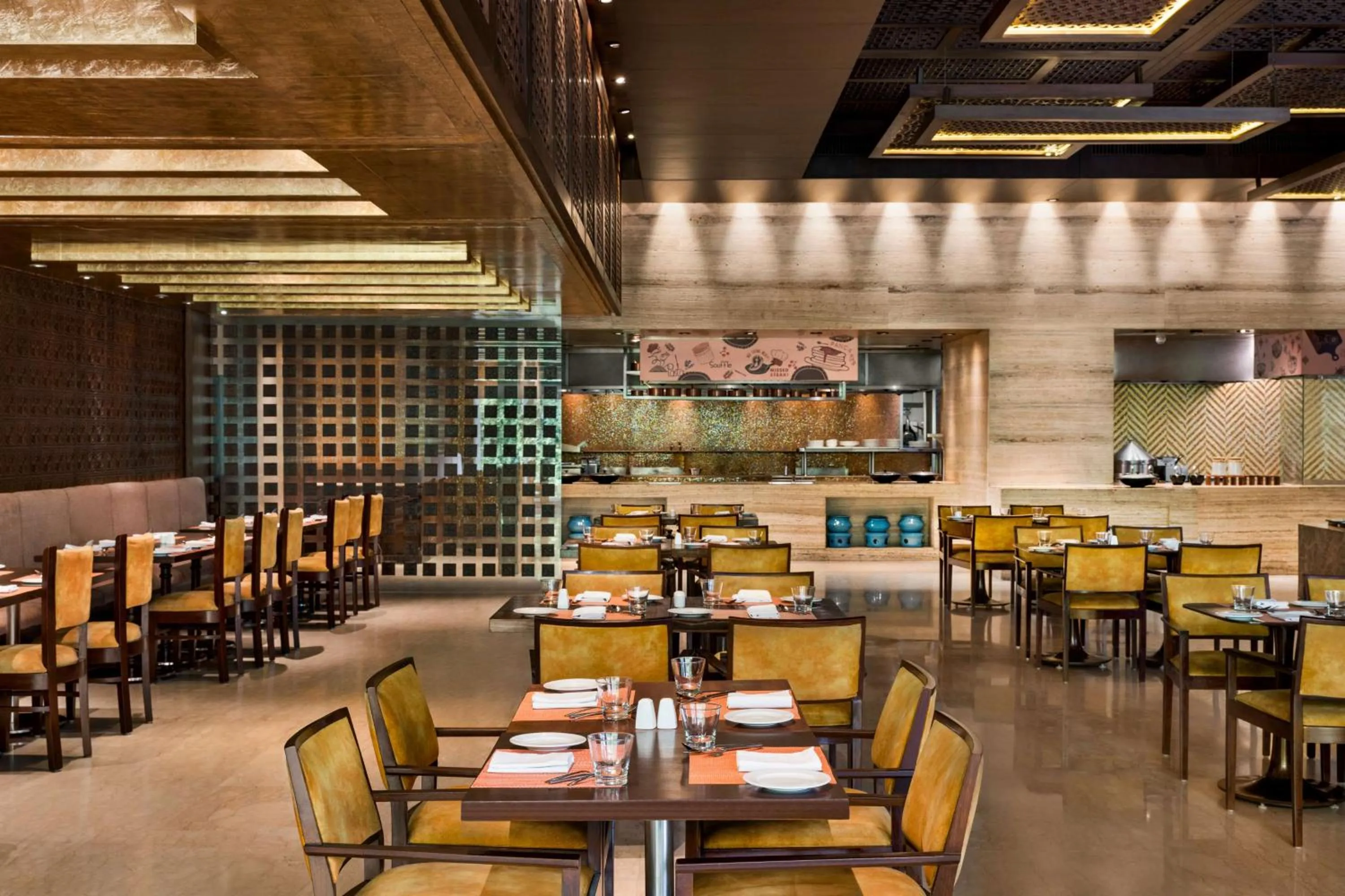 Restaurant/places to eat in Hilton Jaipur