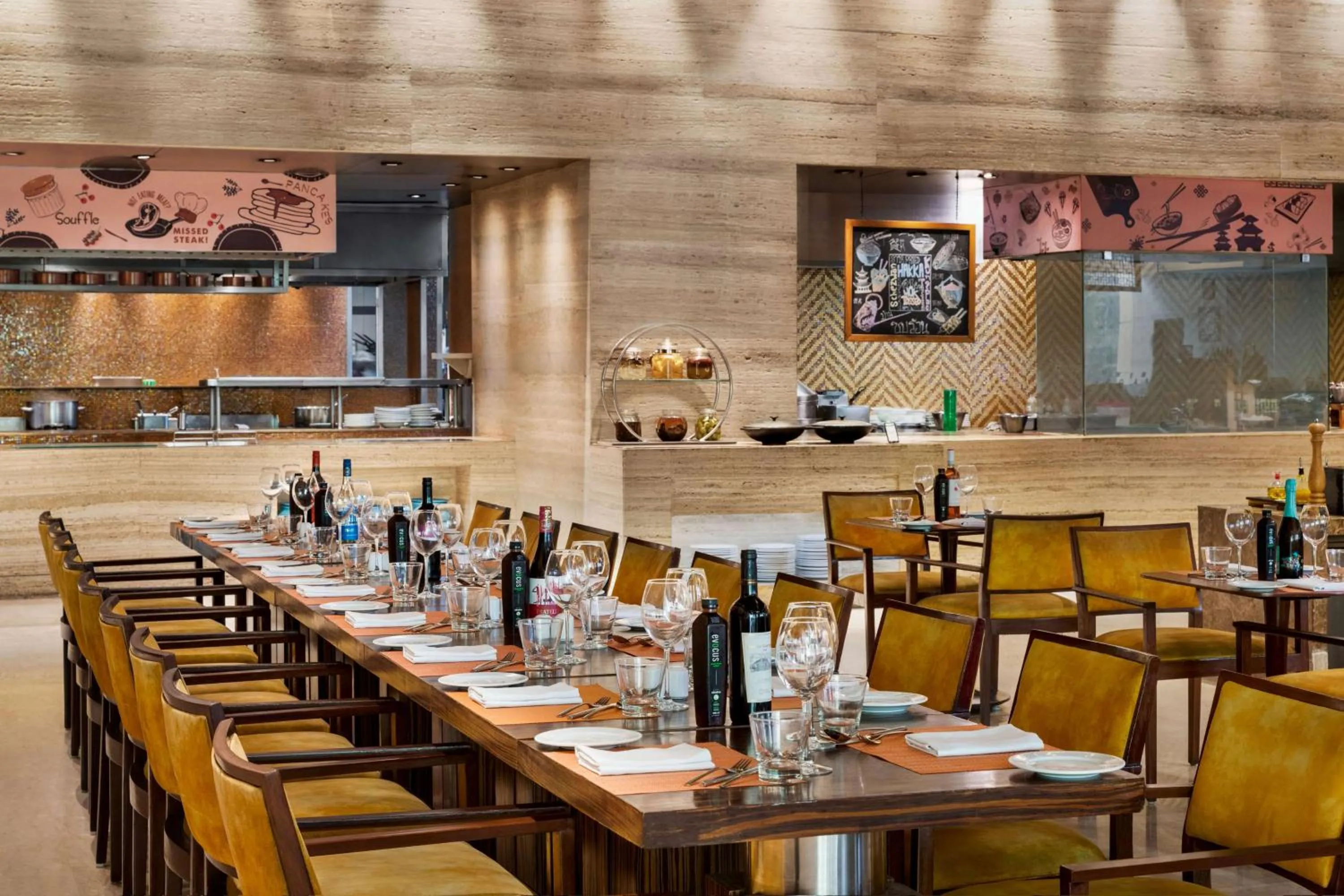 Restaurant/places to eat in Hilton Jaipur