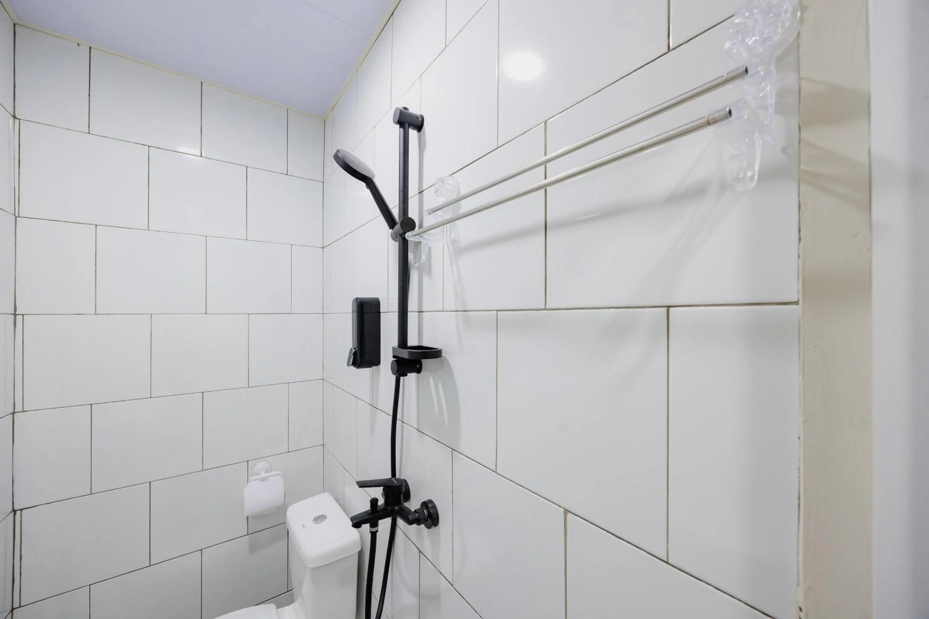 Bathroom in Urbanview Petukangan Mansion Jakarta