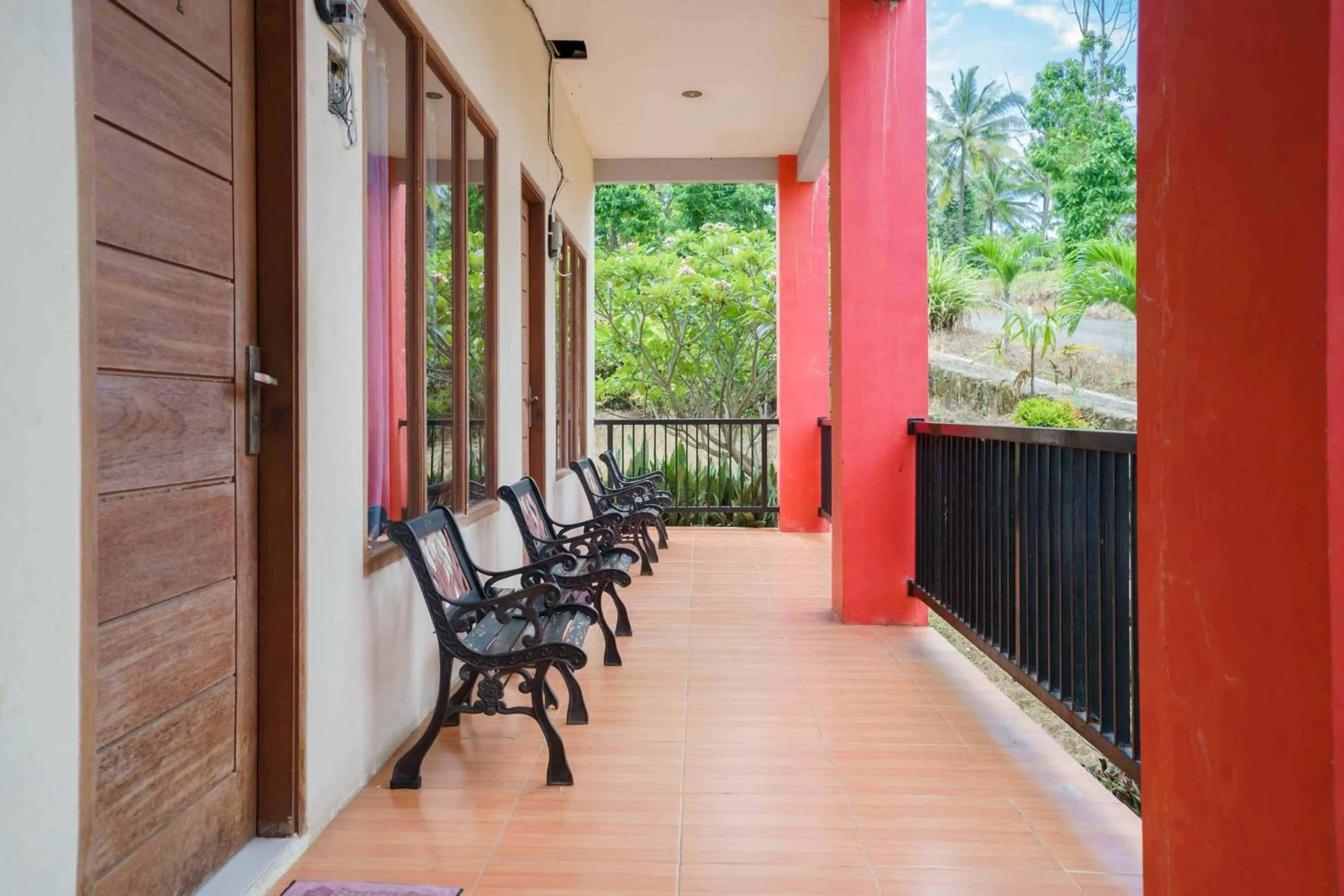 Seating area in Wisma Belerang Kalianda Lampung RedPartner