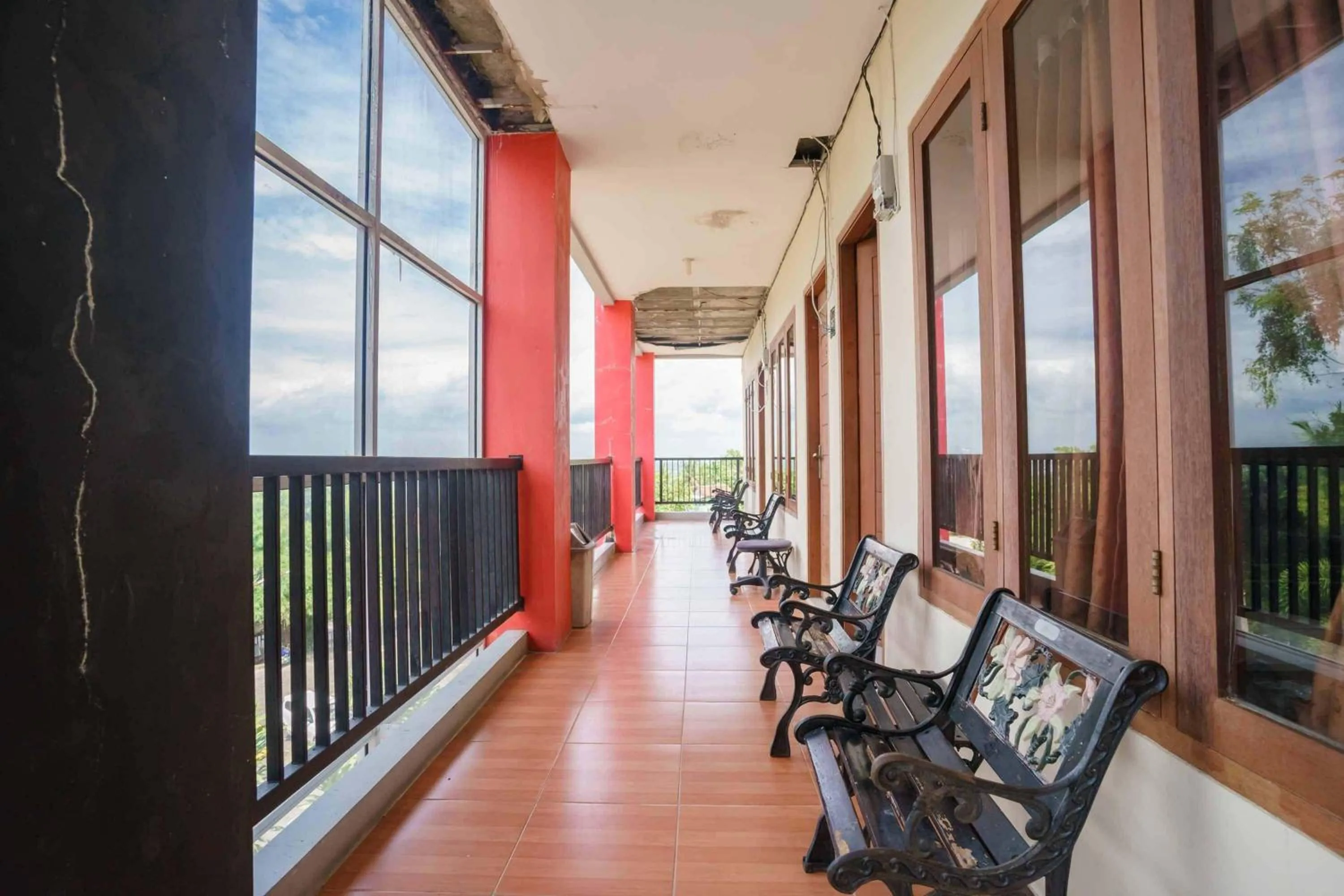 Seating area in Wisma Belerang Kalianda Lampung RedPartner