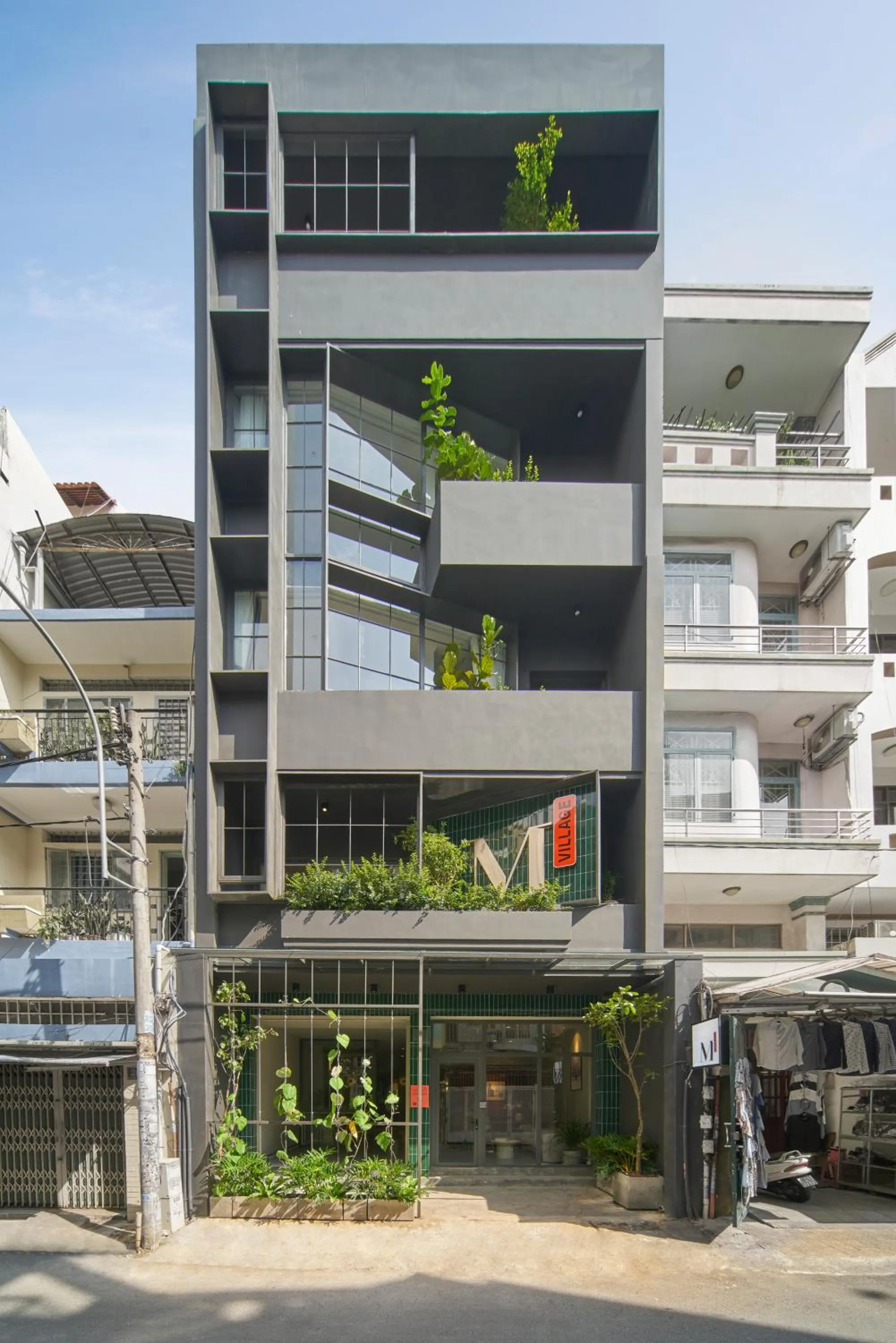 Property building in Express by M Village Đinh Công Tráng