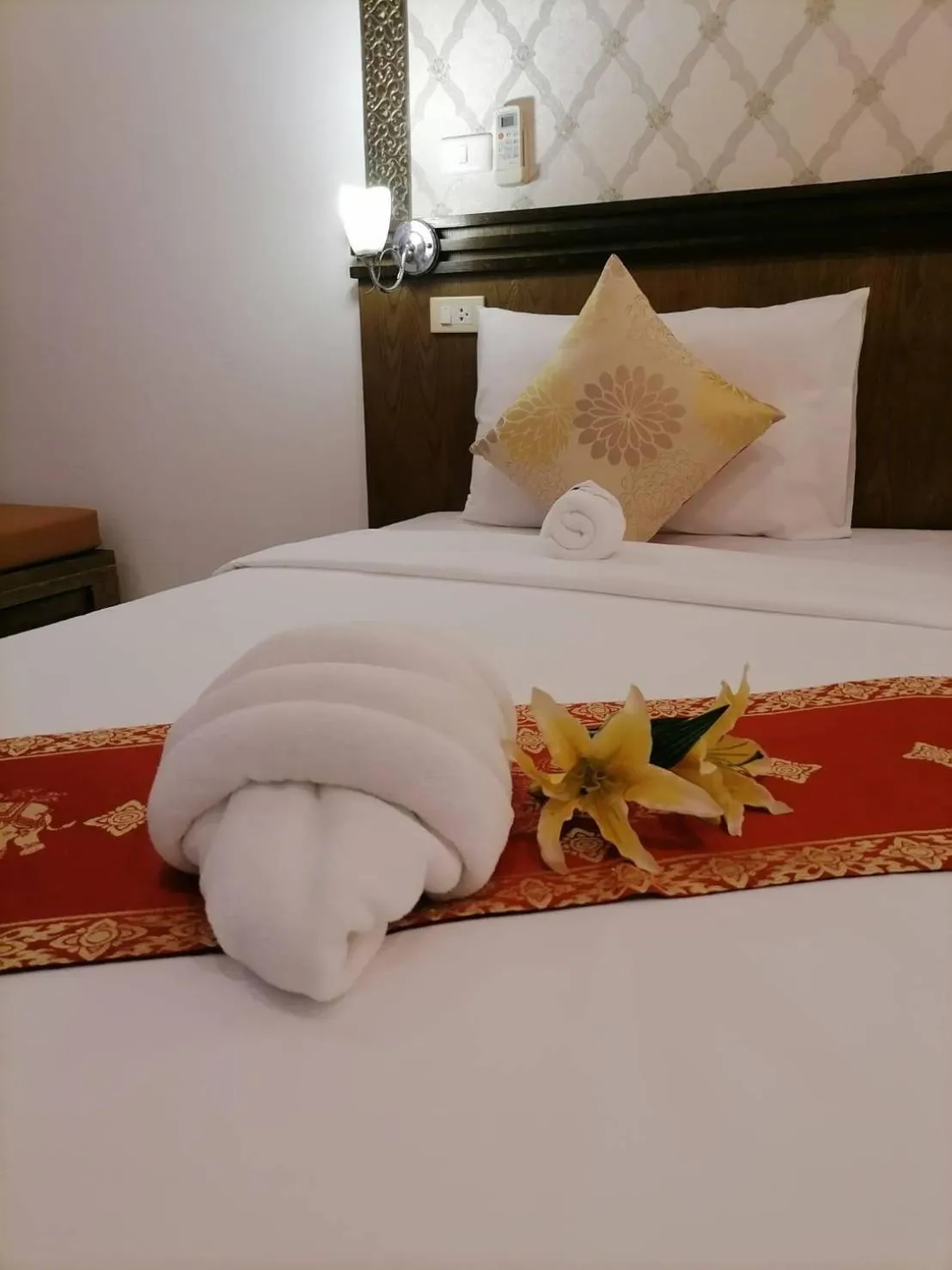 Bedroom, Bed in NJ PATONG HOTEL