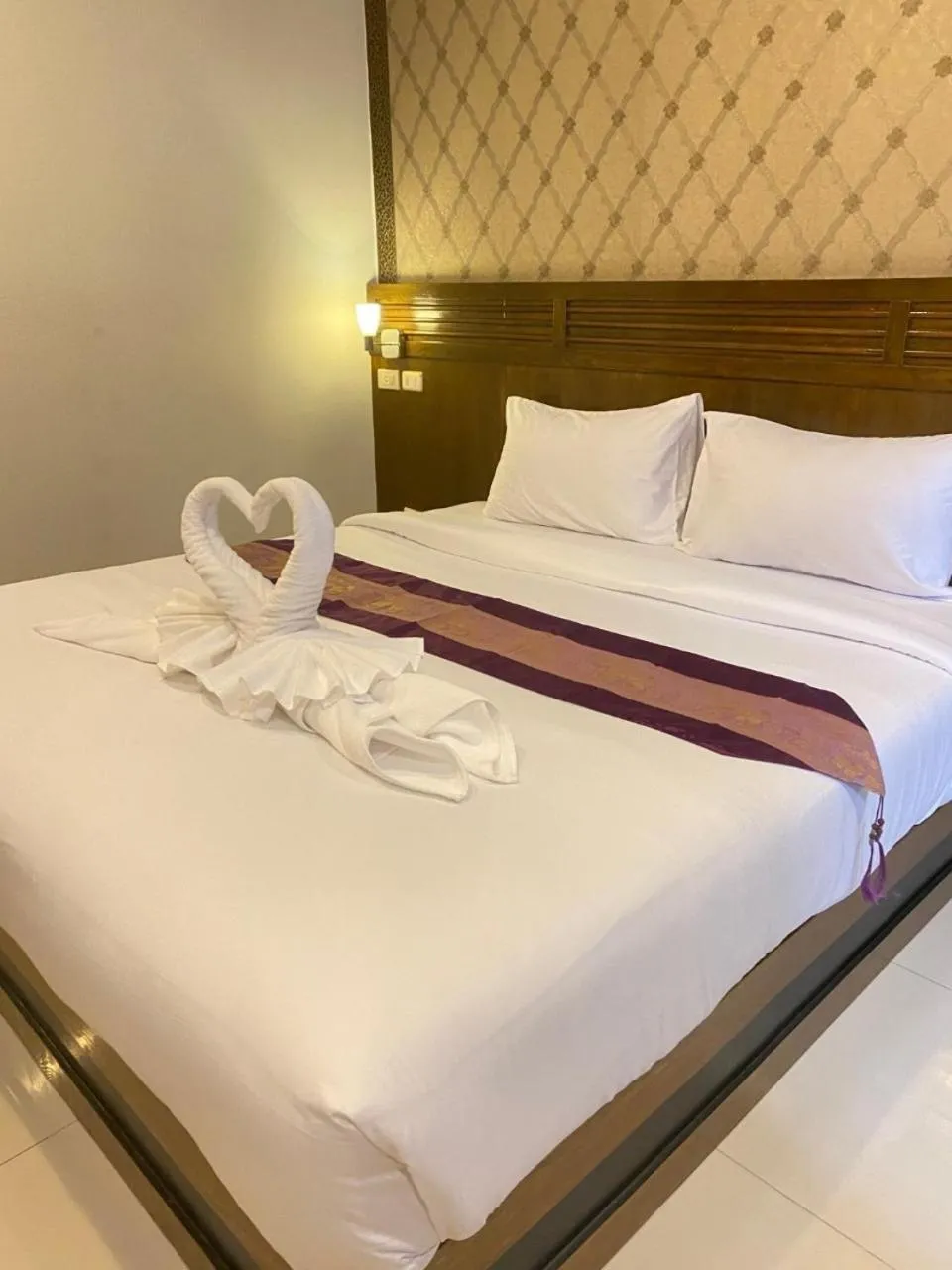 Bed in NJ PATONG HOTEL