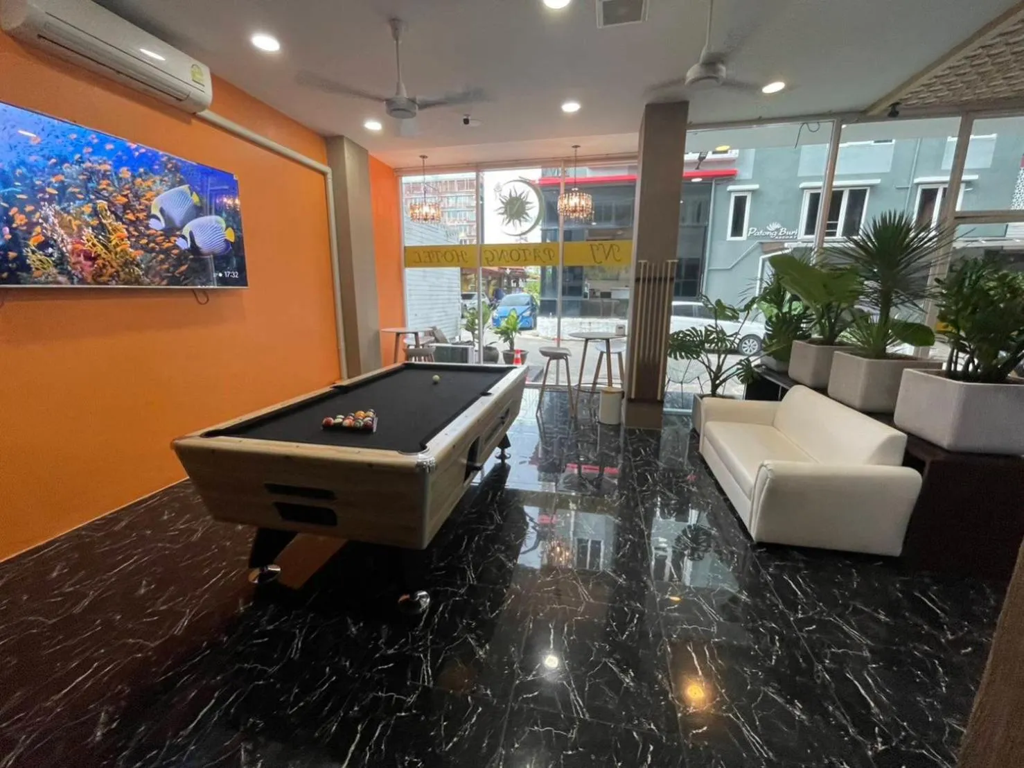 Property building in NJ PATONG HOTEL