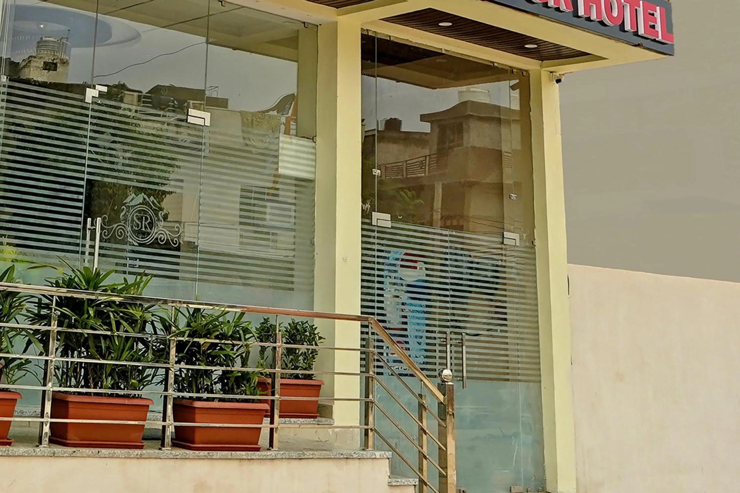 Facade/entrance in Hotel O SR HOTEL