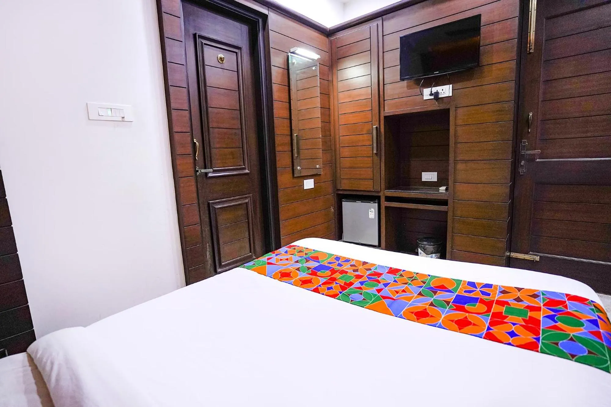 Bed in FabHotel Sai Residency - Nr Rela Hospital, Chromepet