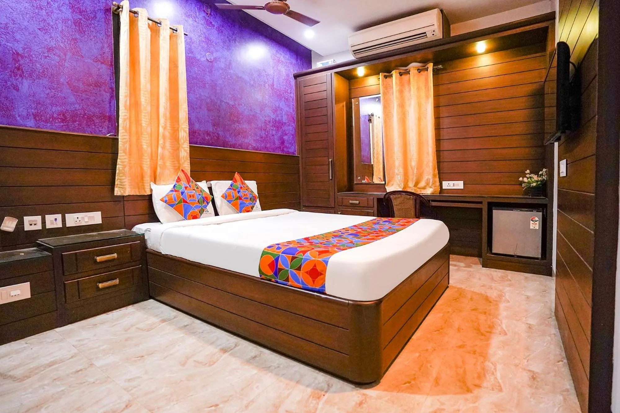 Bedroom, Bed in FabHotel Sai Residency - Nr Rela Hospital, Chromepet