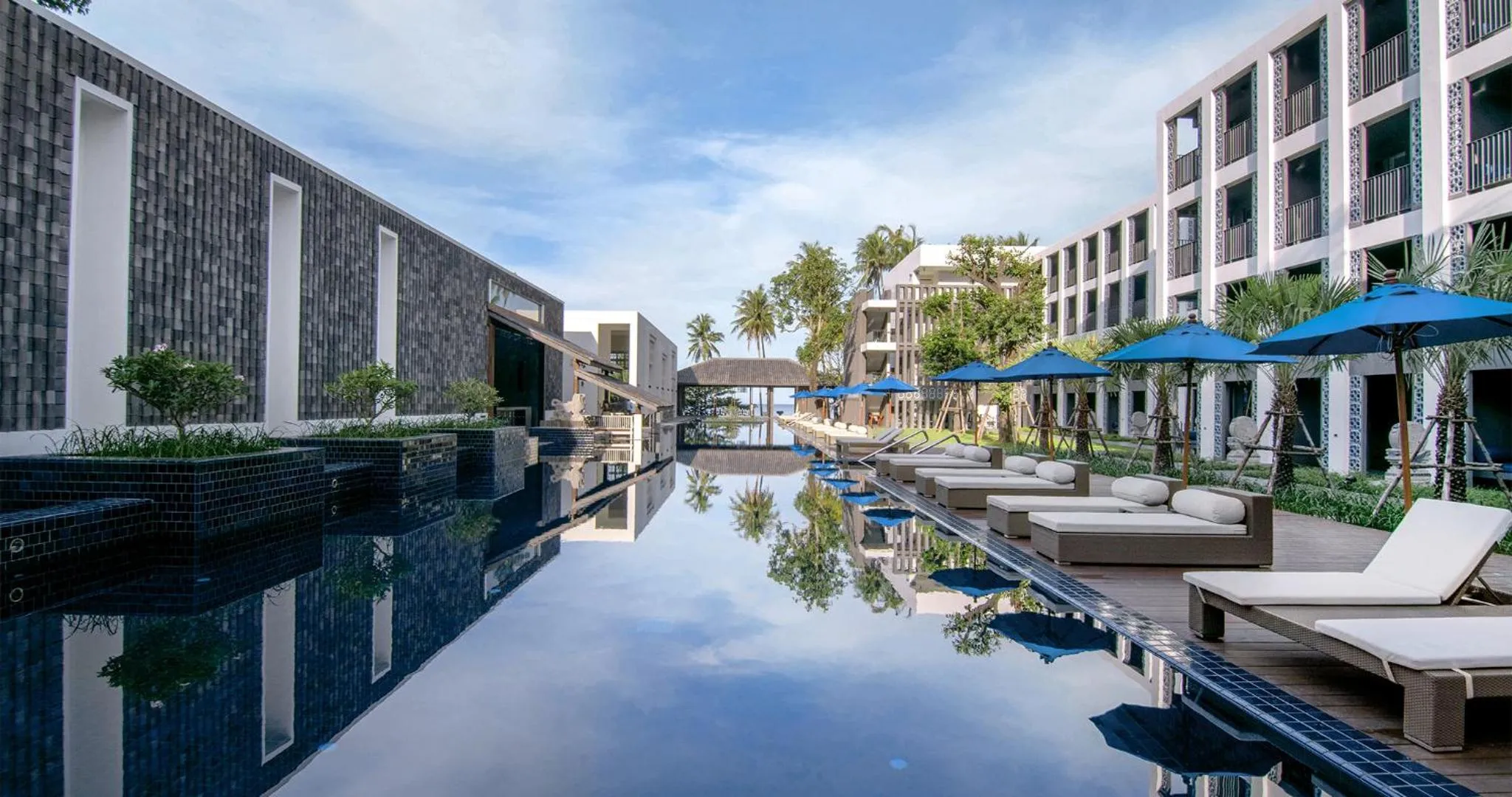 Swimming pool in Awa Resort Koh Chang