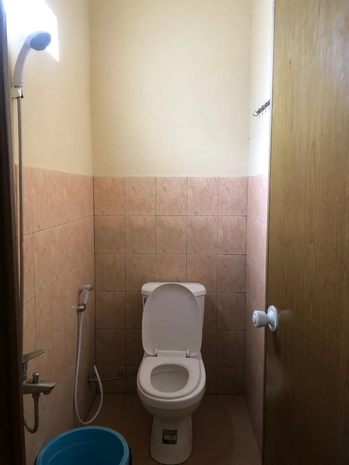 Shower in Homestay Mulia Syariah Borobudur Magelang Mitra RedDoorz