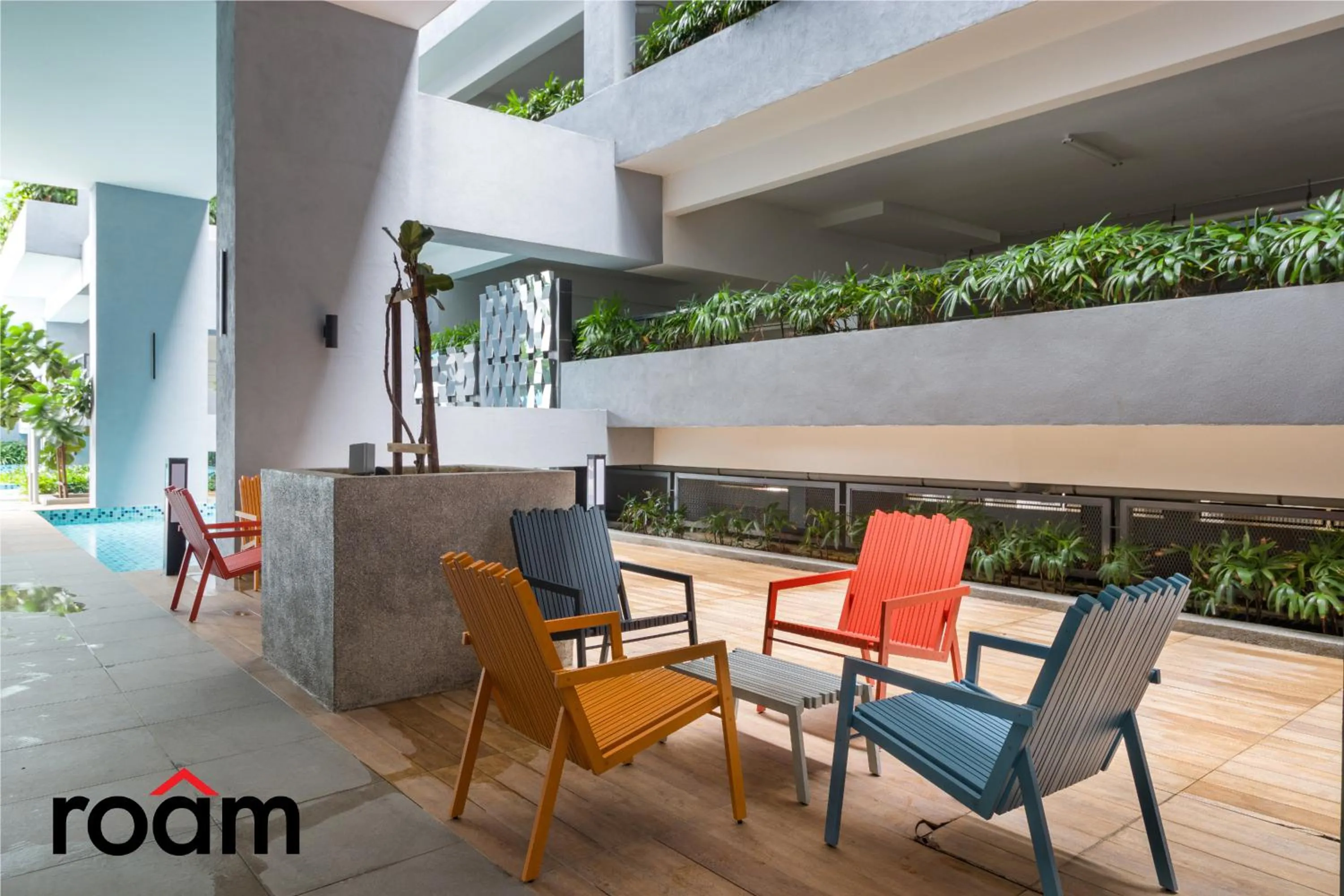 Seating area in Neu Suites Residence, Embassy Row