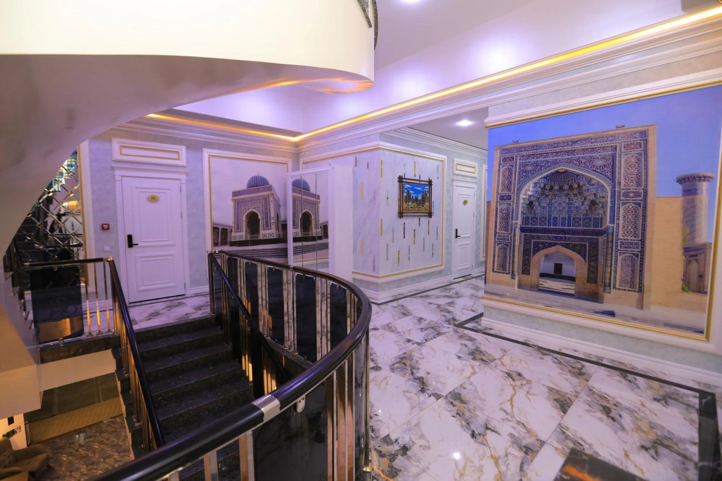 internet in AYNIY Hotel