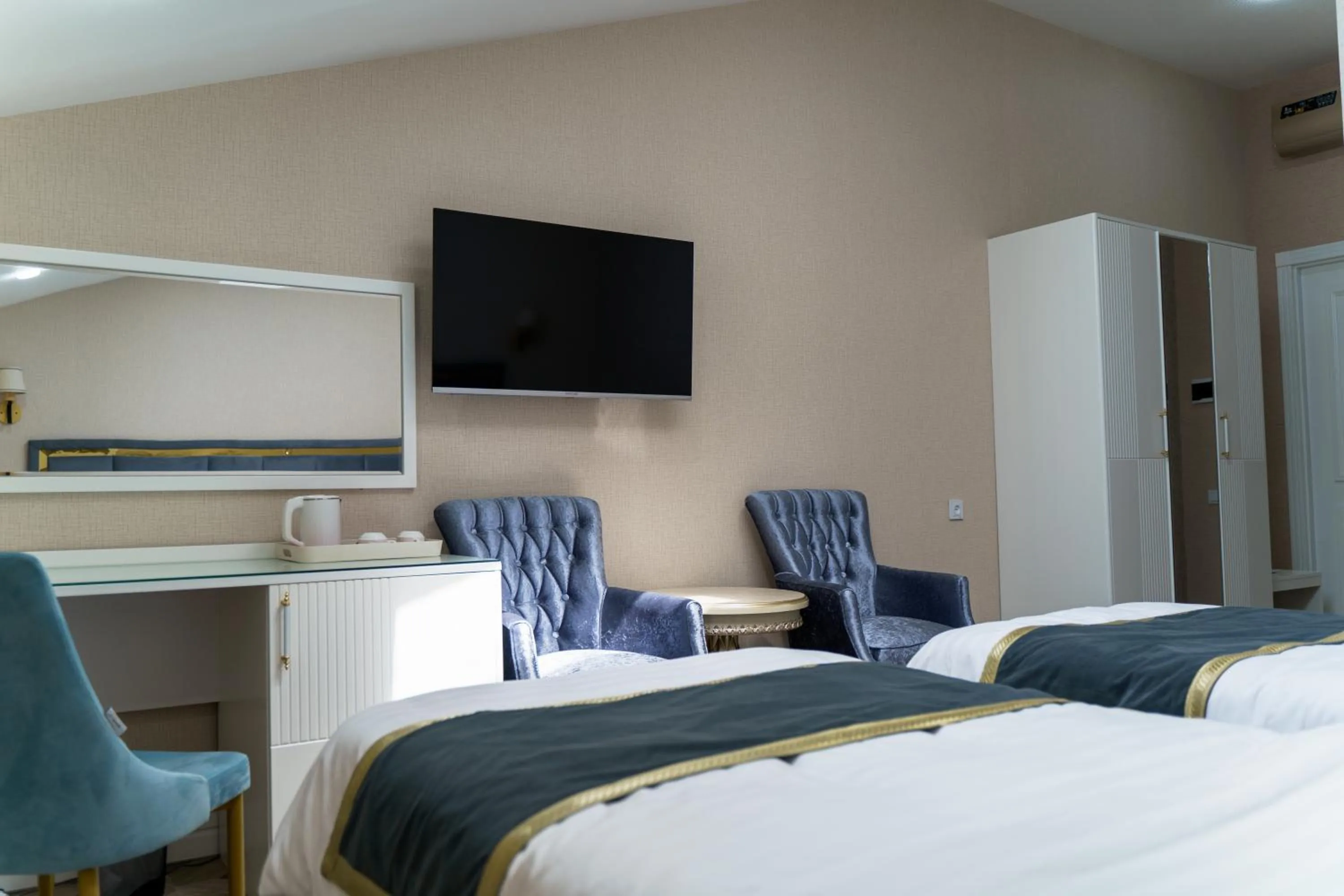 Photo of the whole room, Bed in AYNIY Hotel