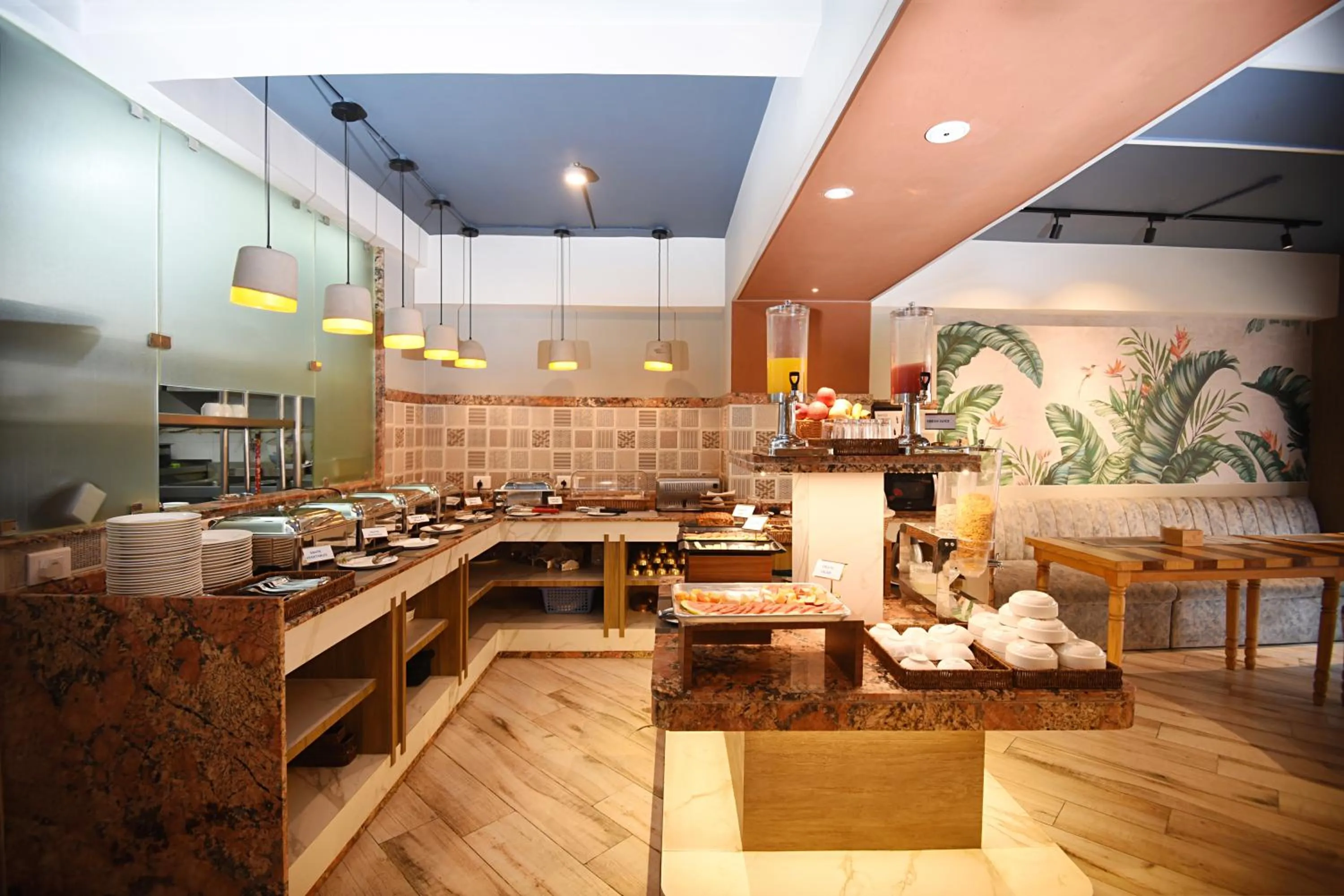 Restaurant/places to eat in Daali Hotel & Apartment