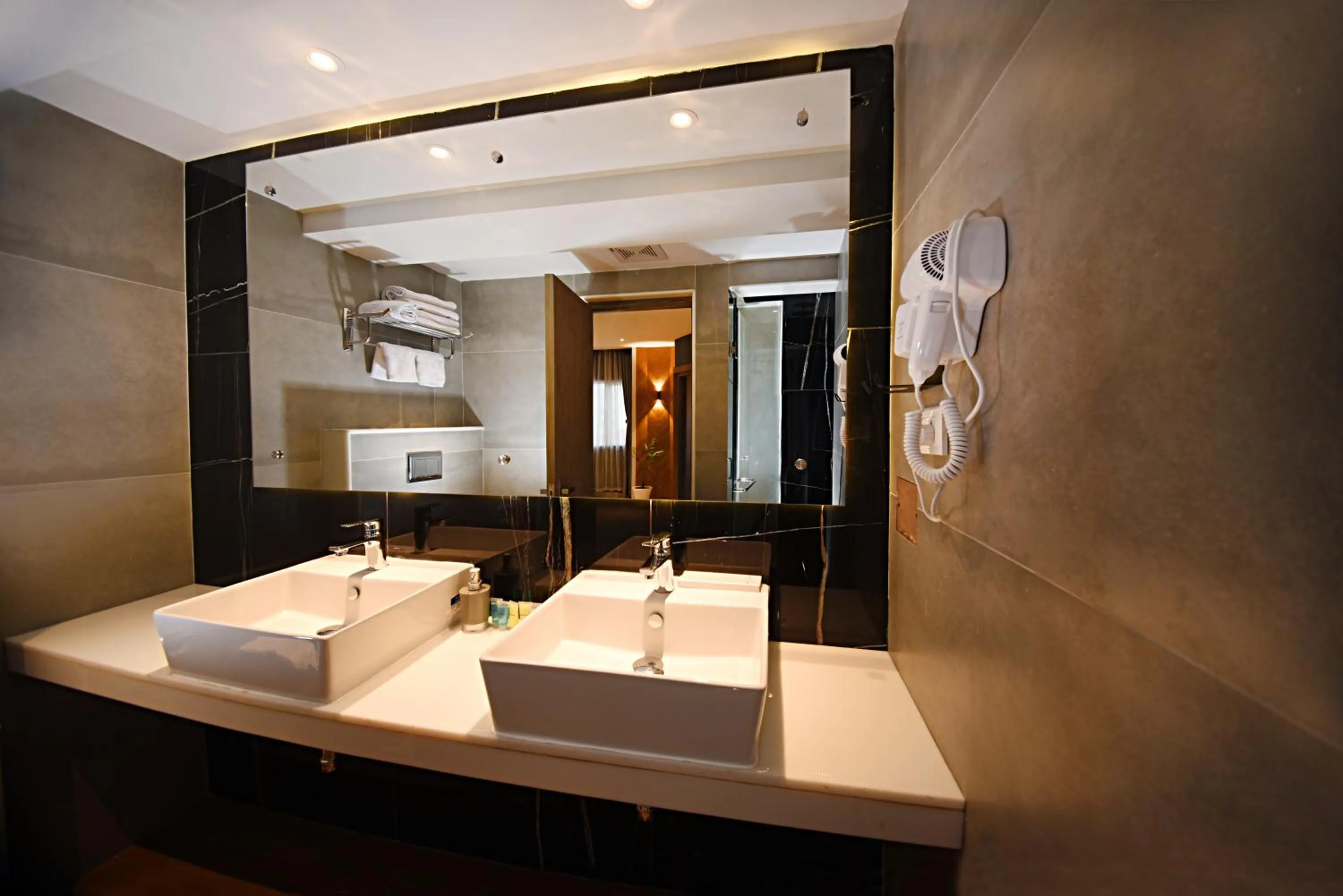 Toilet in Daali Hotel & Apartment