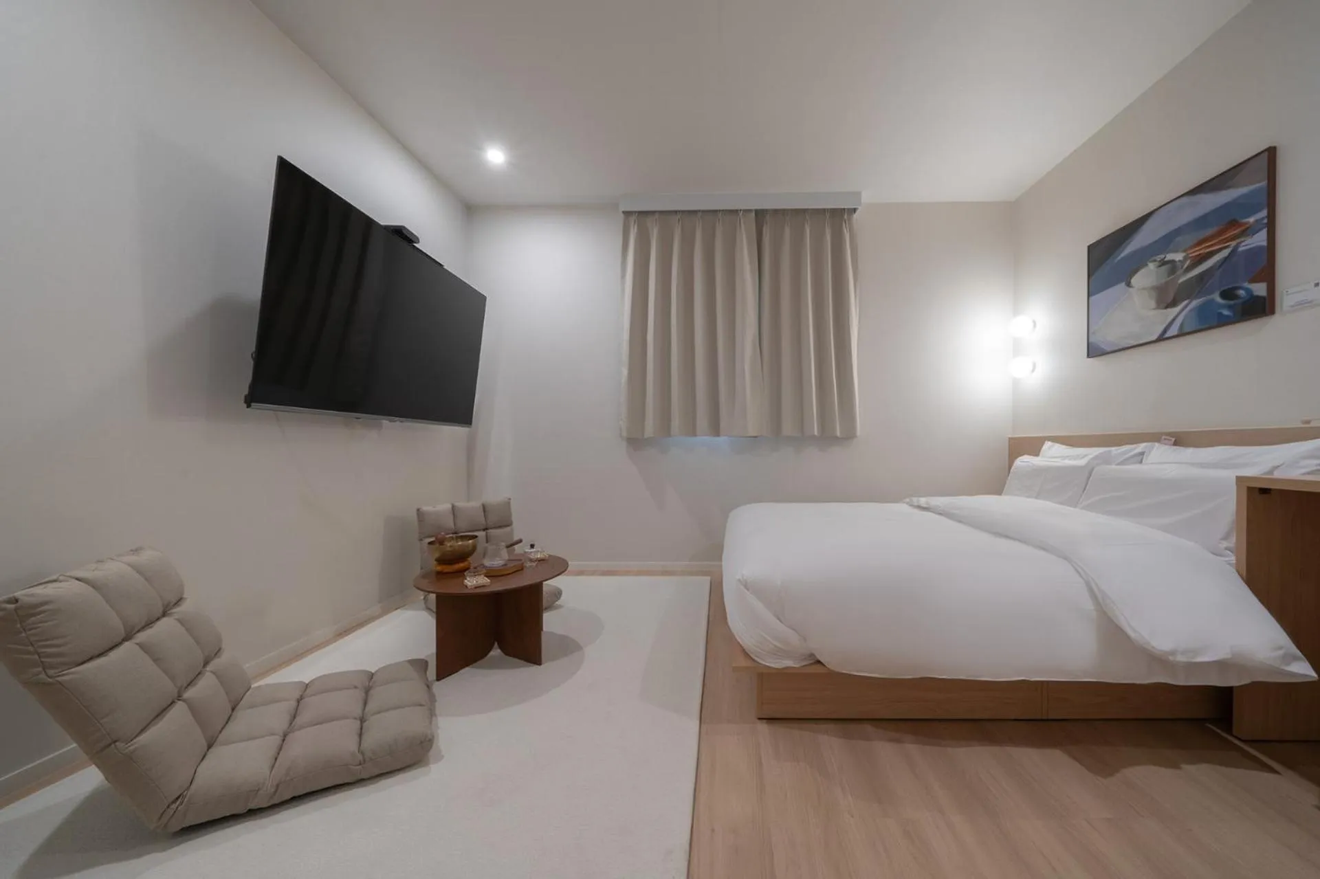 Photo of the whole room, Bed in Aank Hotel Ilsan