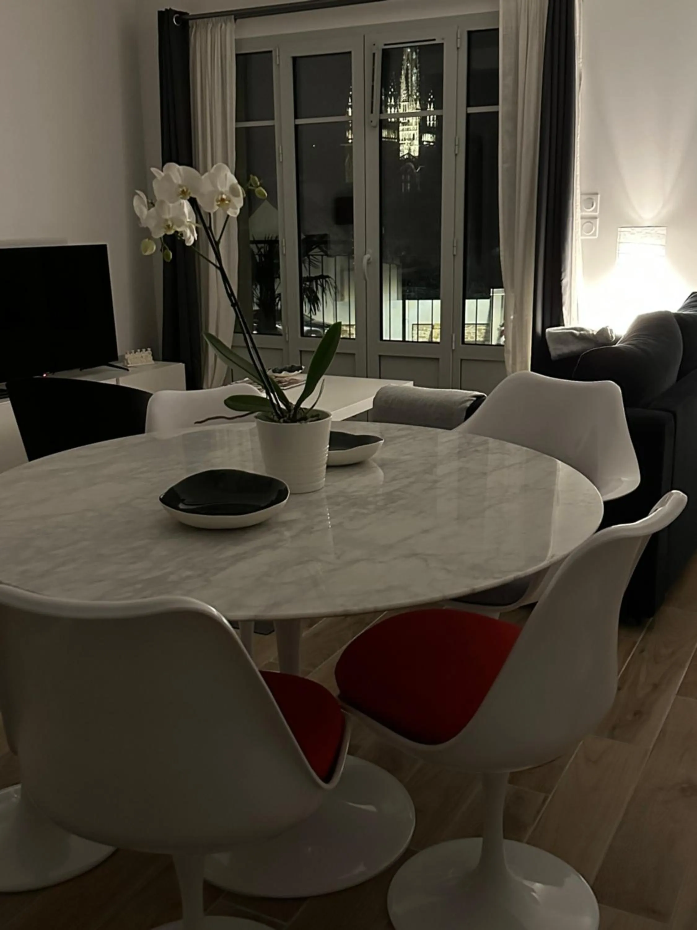 Dining area in Appartement Design X - Hyper Centre - Parking Privé - Terrasse Plein Sud Quimper