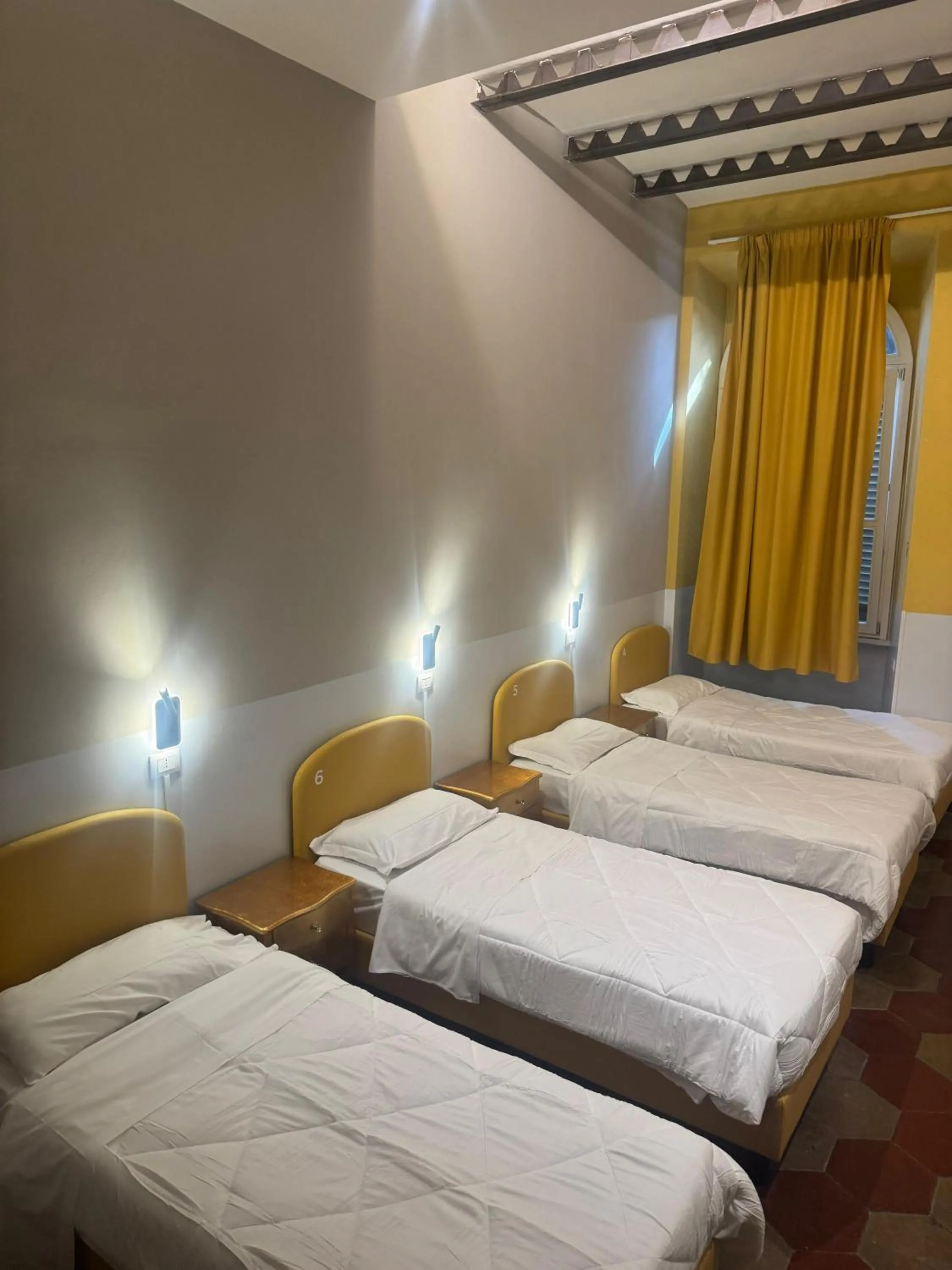 Photo of the whole room, Bed in Borgo Ripa Urban Travel