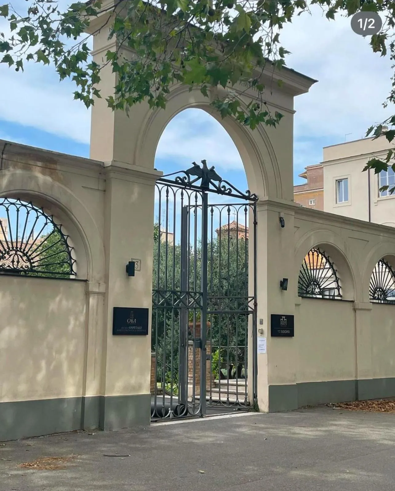Facade/entrance in Borgo Ripa Urban Travel