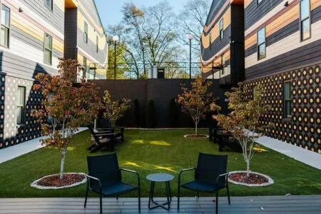 The Vinyl at Music Row