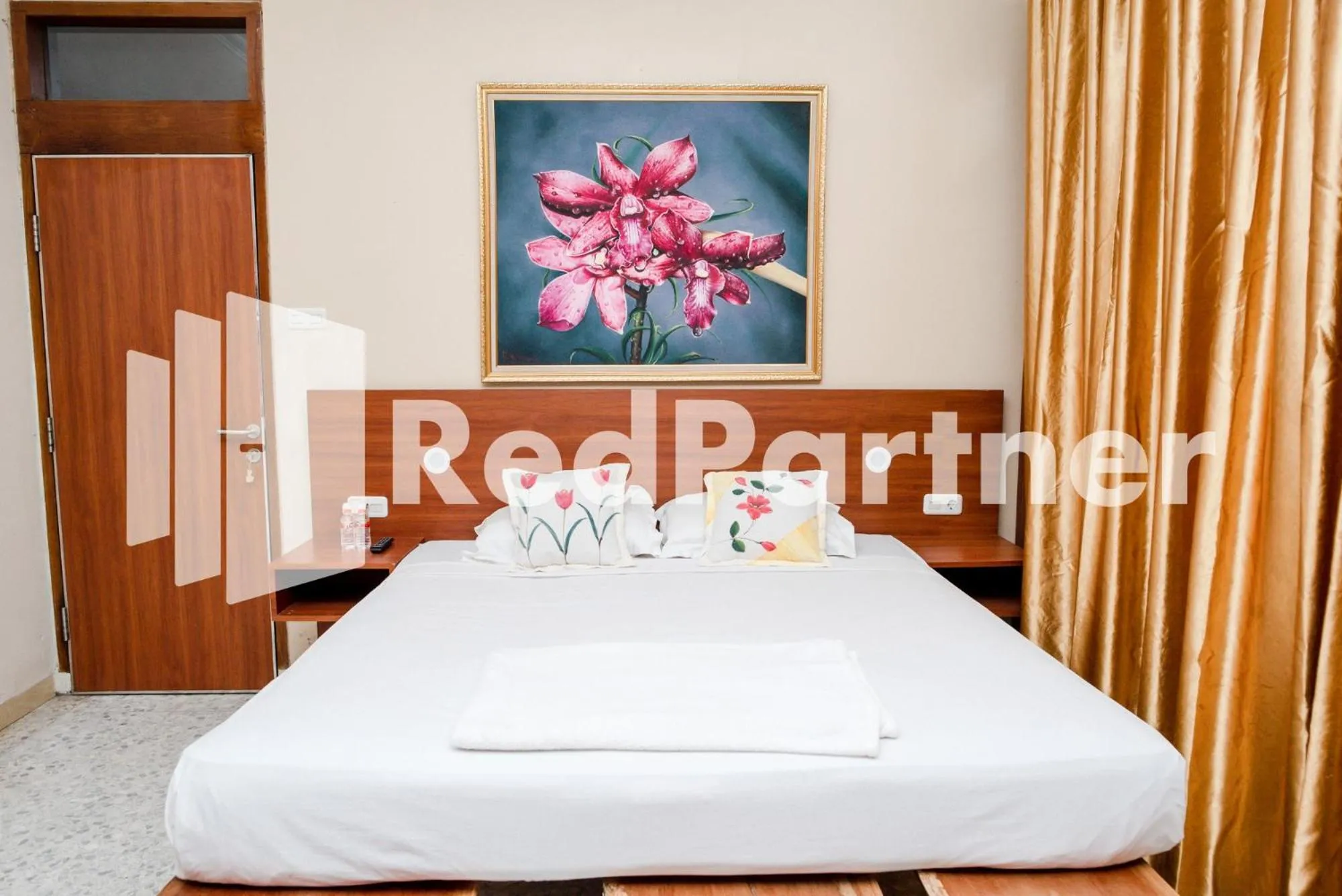 Bed in Mango House Semarang RedPartner