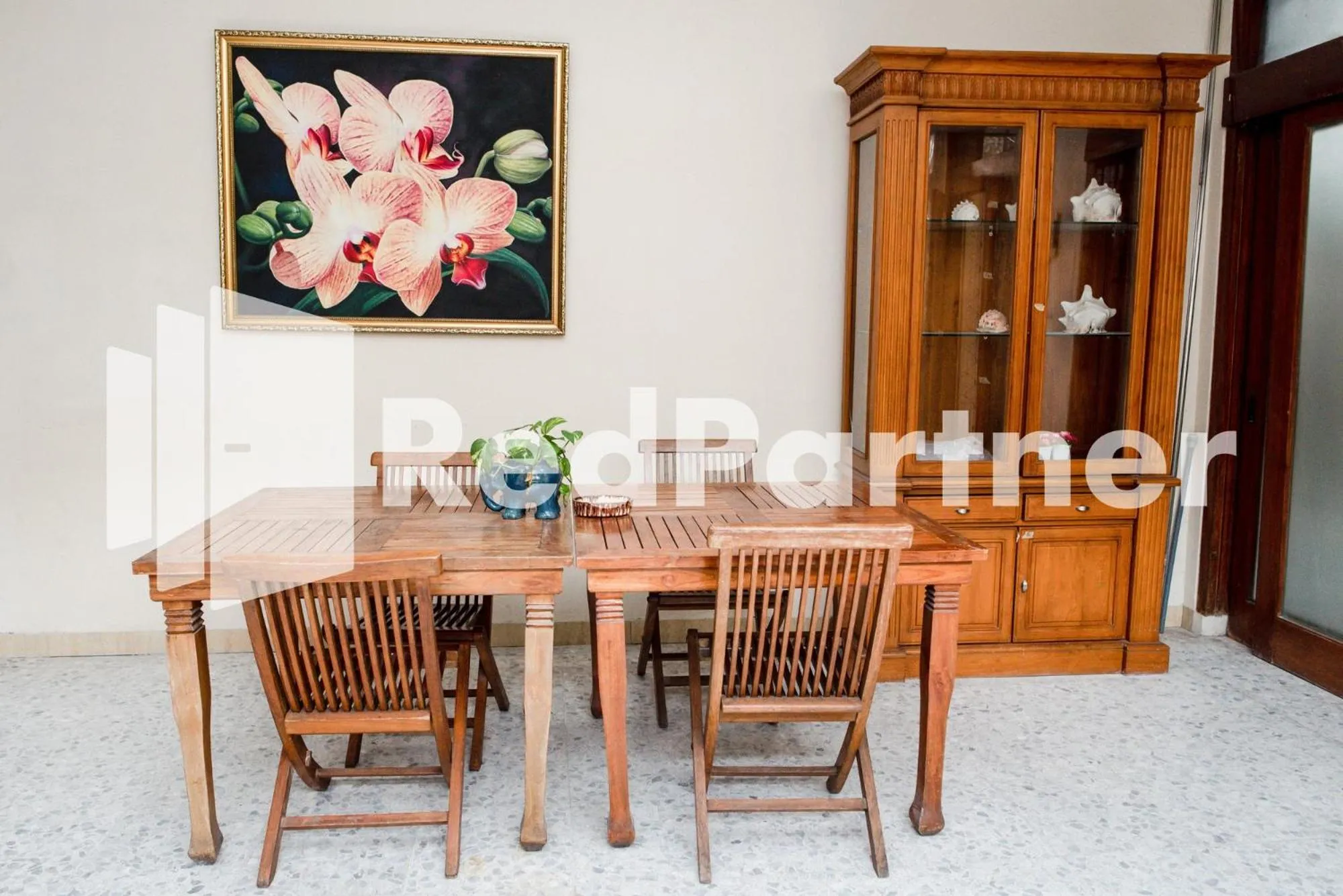 Seating area in Mango House Semarang RedPartner