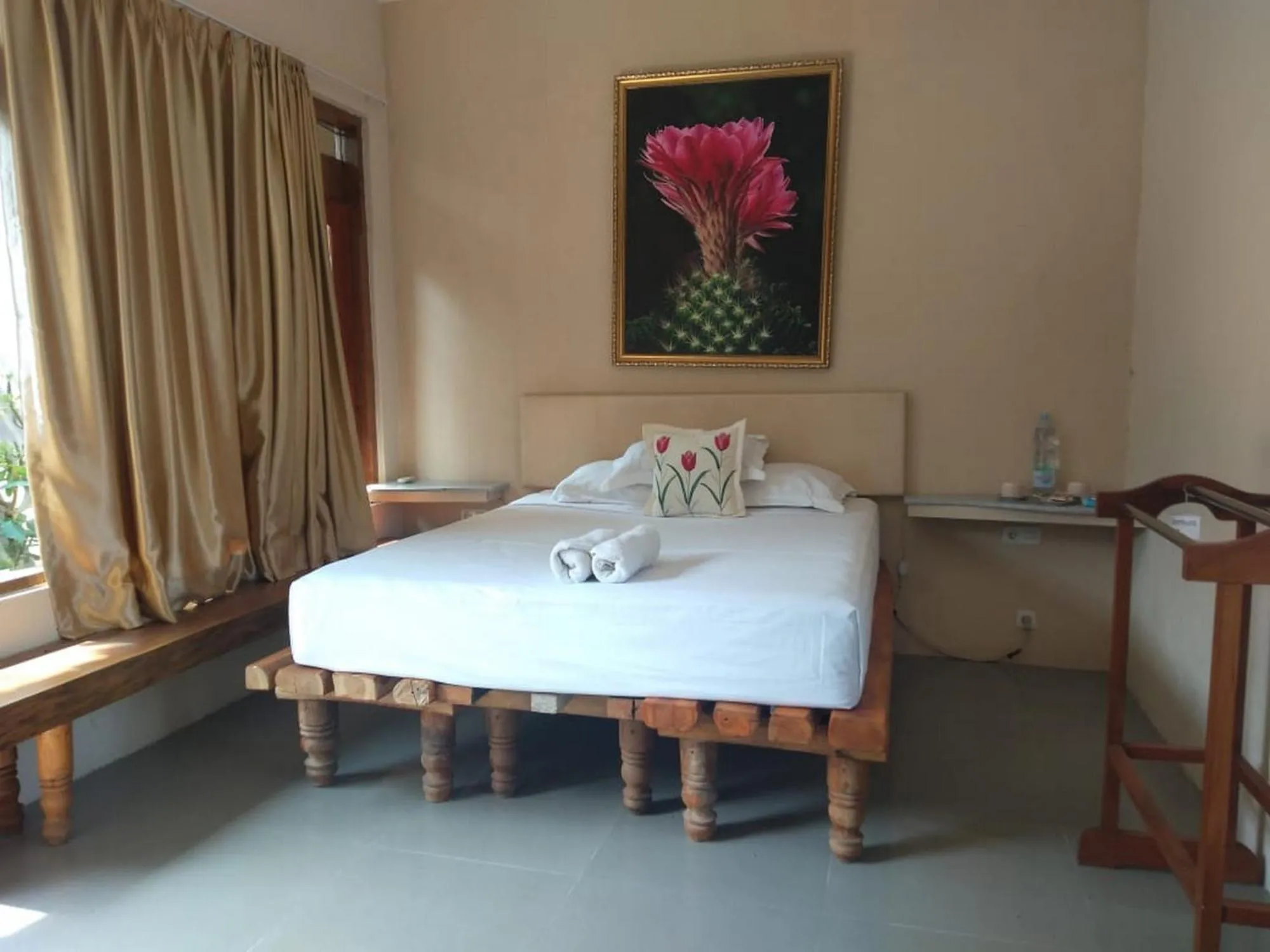 Bed in Mango House Semarang RedPartner