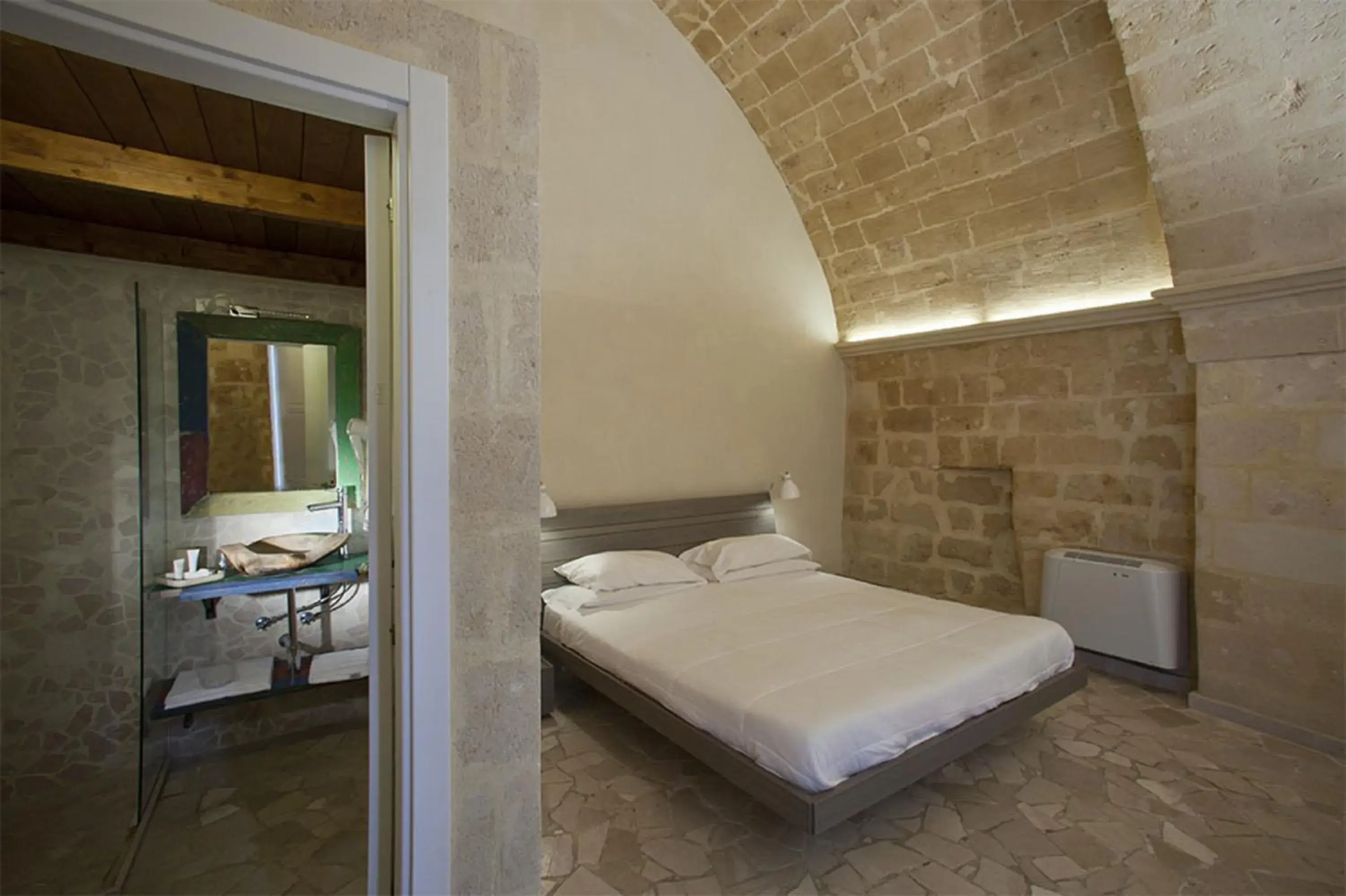 Superior Double Room in Antico Convicino Rooms Suites & SPA Superior Double Room in Antico Convicino Rooms Suites & SPA