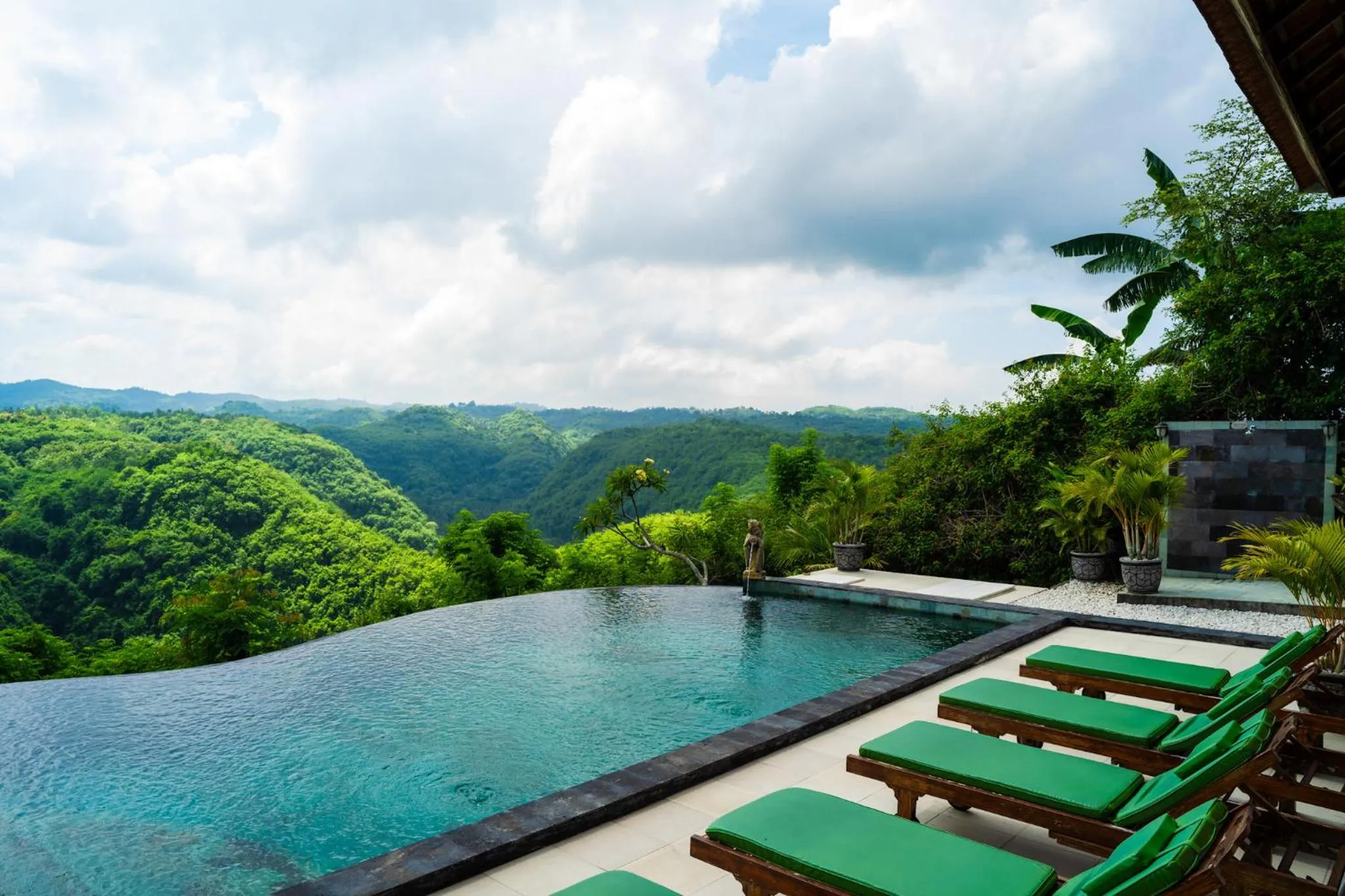 Spring in Green Coco Suite by AGATA